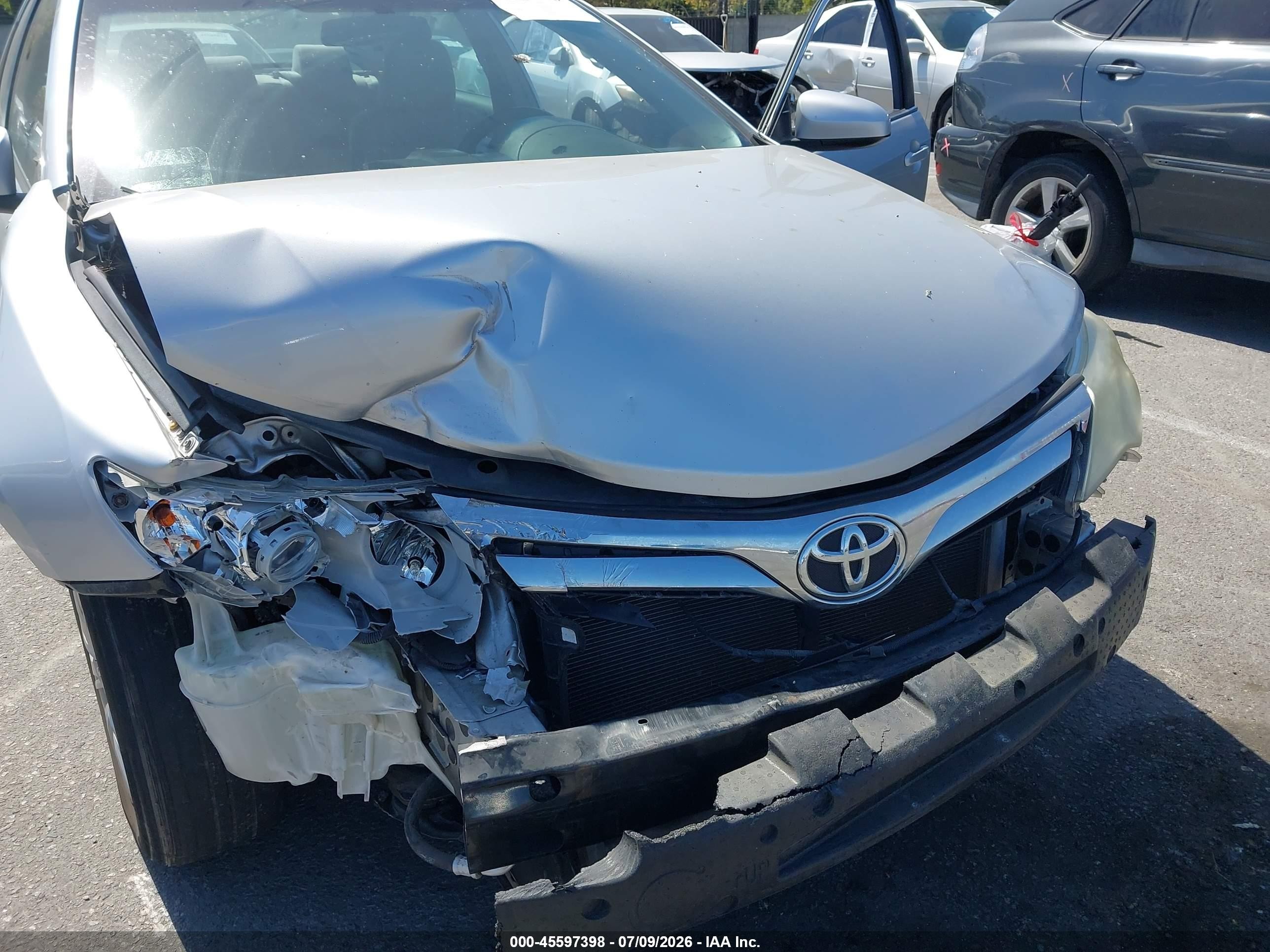 2012 Toyota Camry Le Серебряный vin: 4T1BF1FK0CU084920