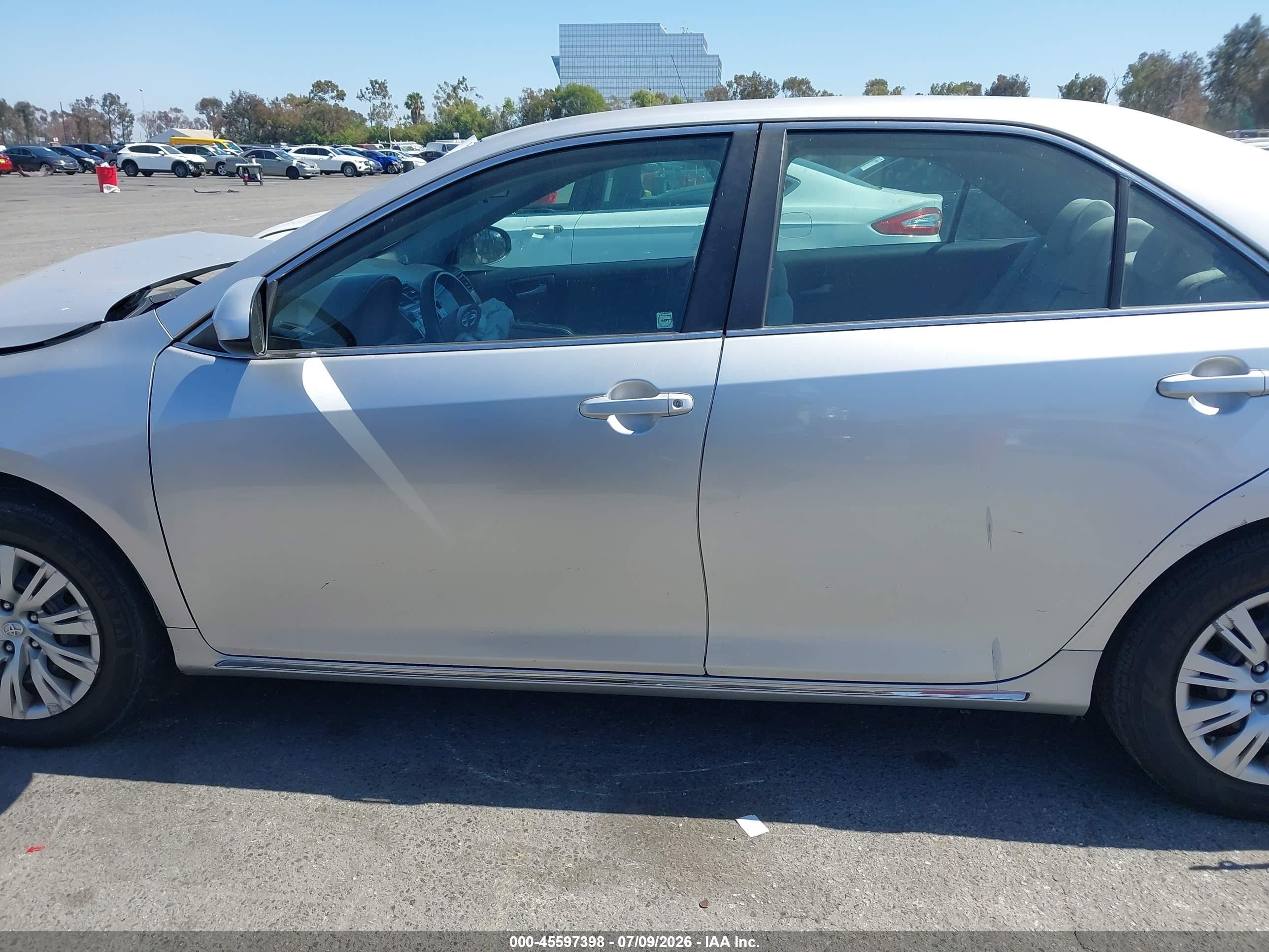 2012 Toyota Camry Le Серебряный vin: 4T1BF1FK0CU084920