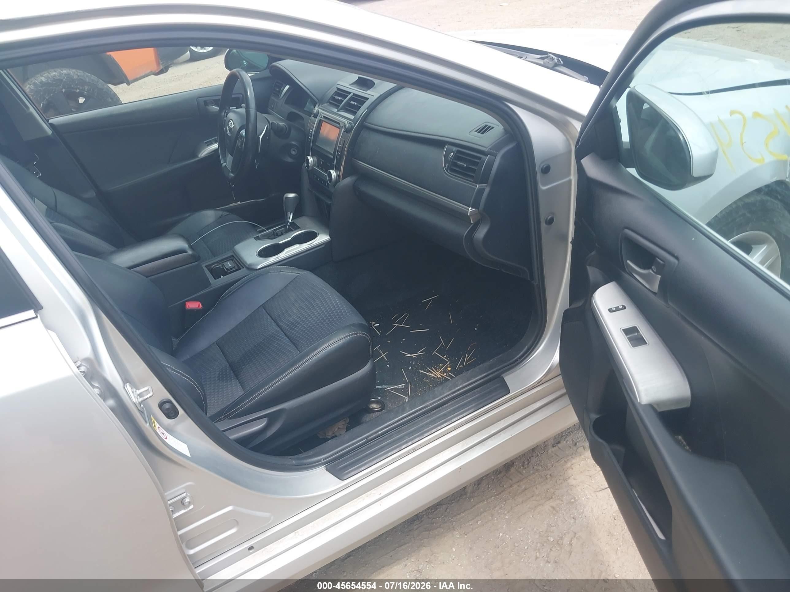 2012 Toyota Camry Se Серебряный vin: 4T1BF1FK0CU117429