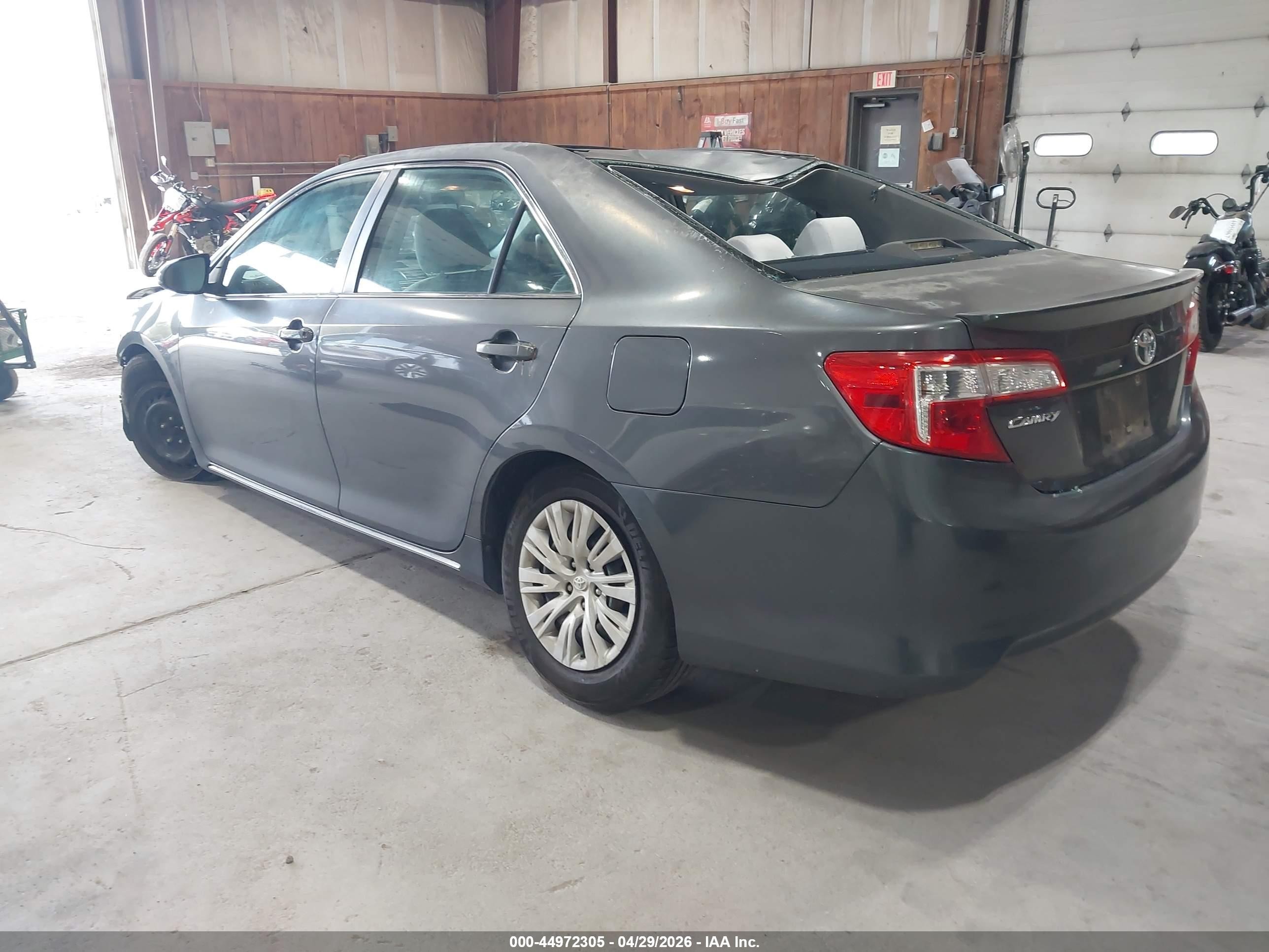 2012 Toyota Camry Le Gray vin: 4T1BF1FK0CU128558