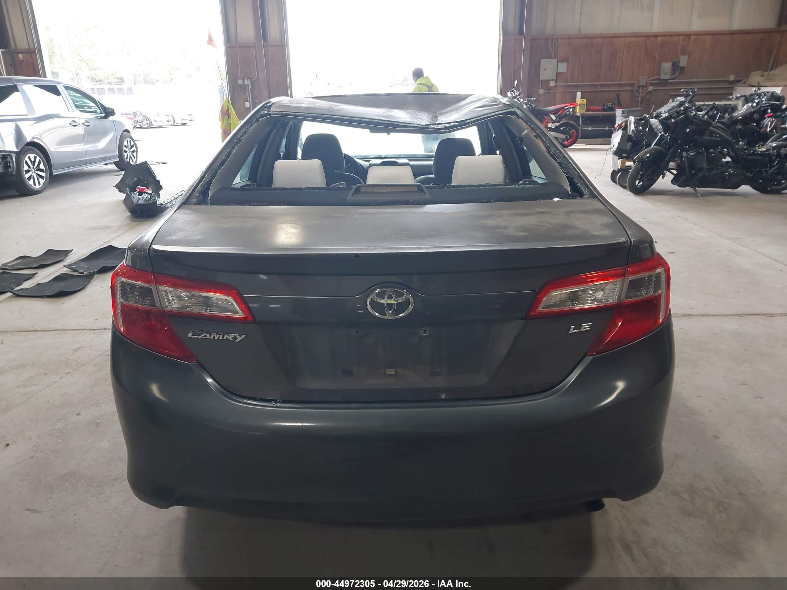 2012 Toyota Camry Le Gray vin: 4T1BF1FK0CU128558