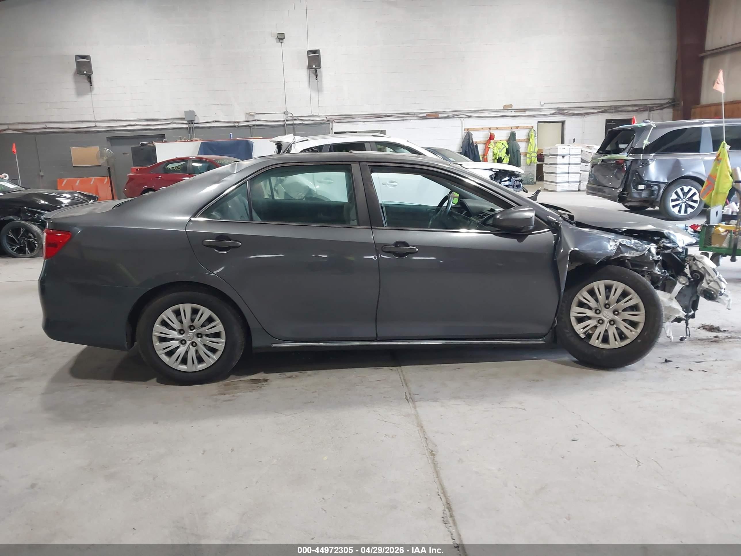 2012 Toyota Camry Le Gray vin: 4T1BF1FK0CU128558