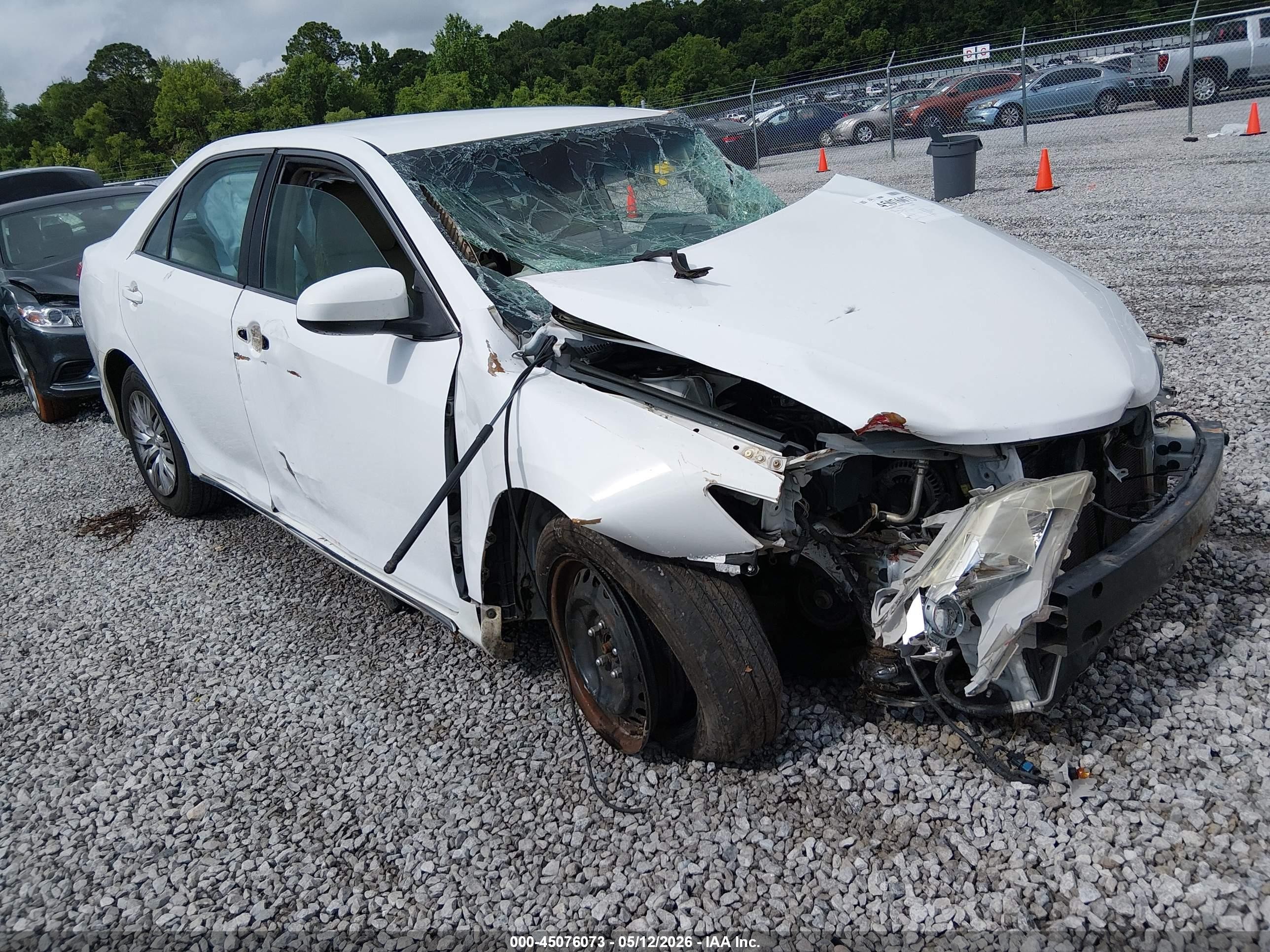2012 Toyota Camry Le Белый vin: 4T1BF1FK0CU135221