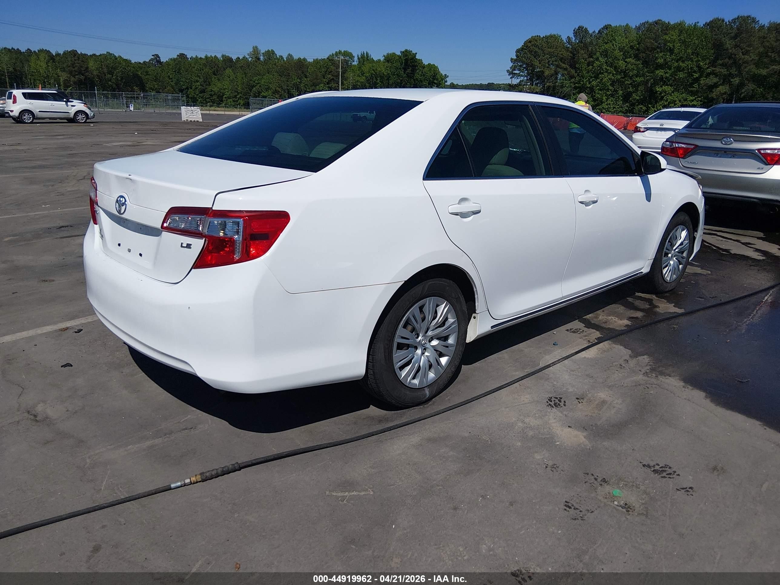 2012 Toyota Camry Le Белый vin: 4T1BF1FK0CU164251