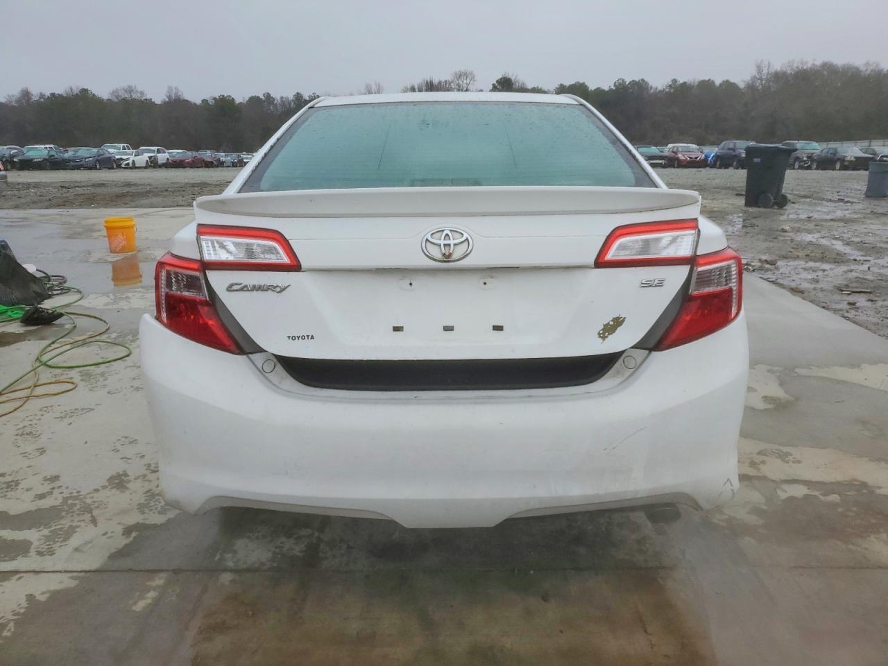 2012 Toyota Camry Base Белый vin: 4T1BF1FK0CU193412