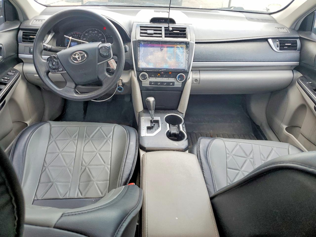 2012 Toyota Camry Le White vin: 4T1BF1FK0CU500562
