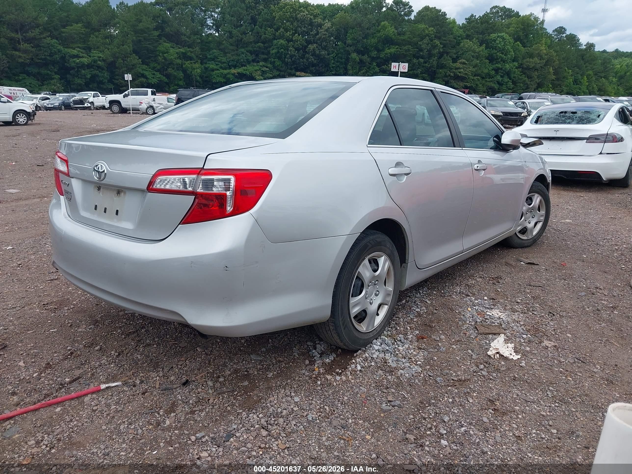 2012 Toyota Camry L Silver vin: 4T1BF1FK0CU511254