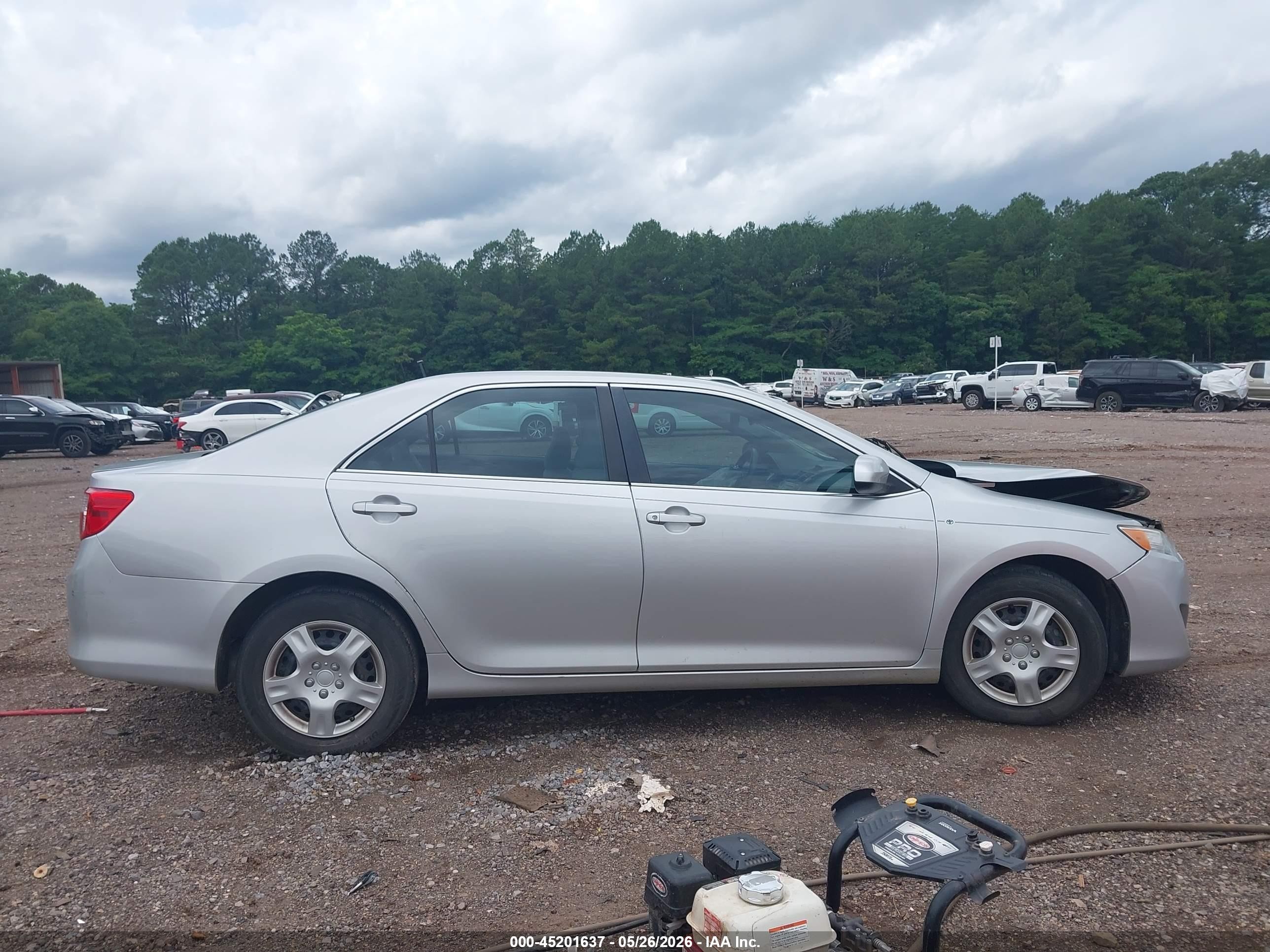 2012 Toyota Camry L Silver vin: 4T1BF1FK0CU511254