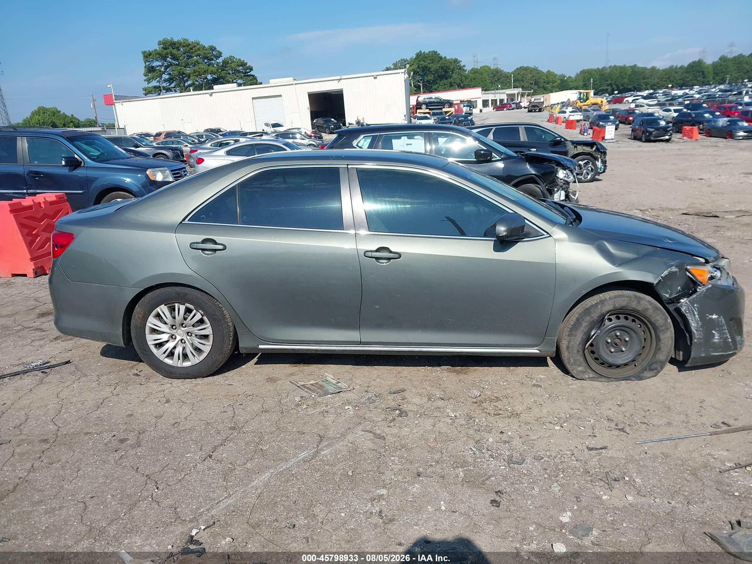 2012 Toyota Camry Le Green vin: 4T1BF1FK0CU517068