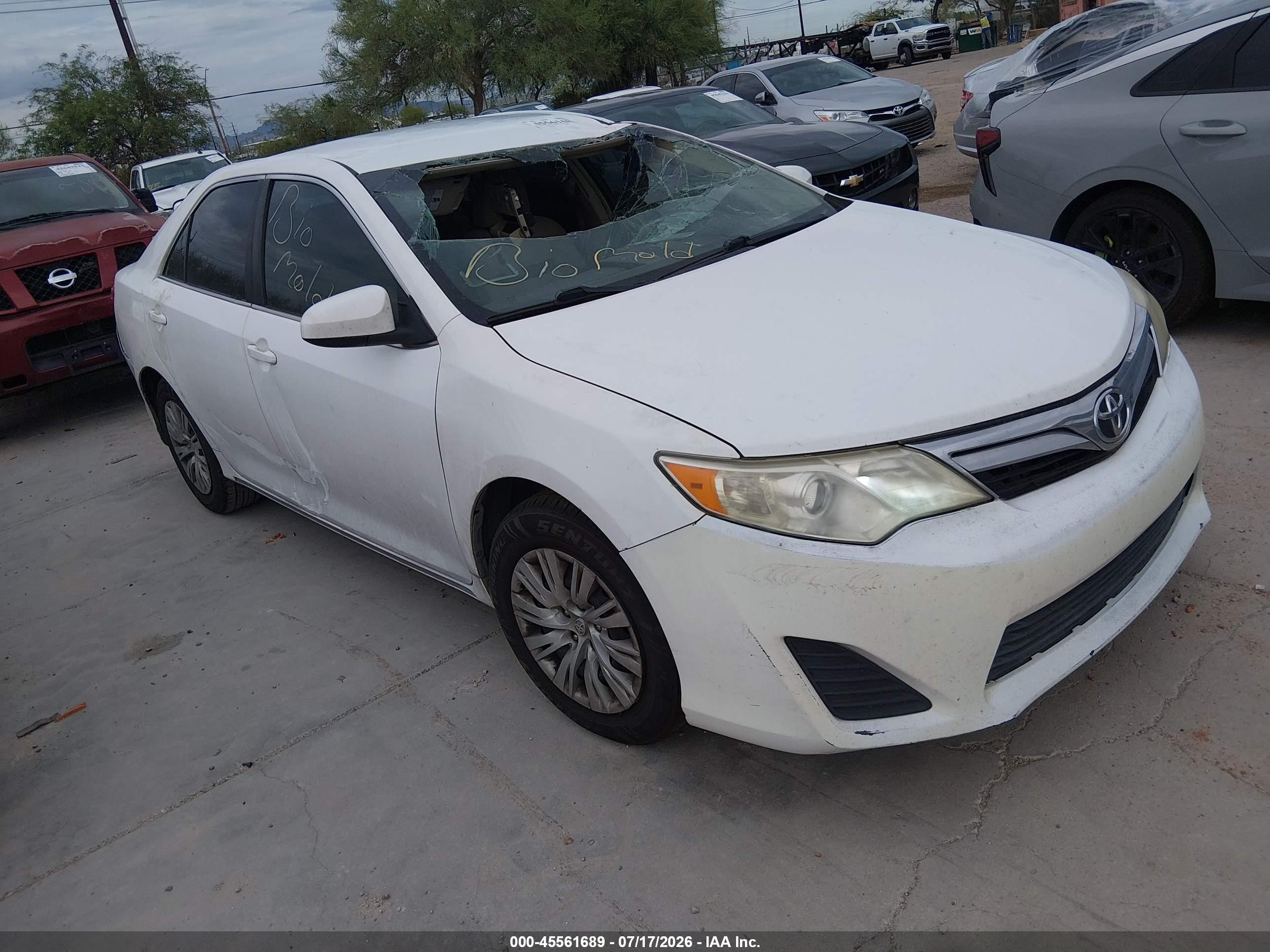 2012 Toyota Camry Le White vin: 4T1BF1FK0CU540026