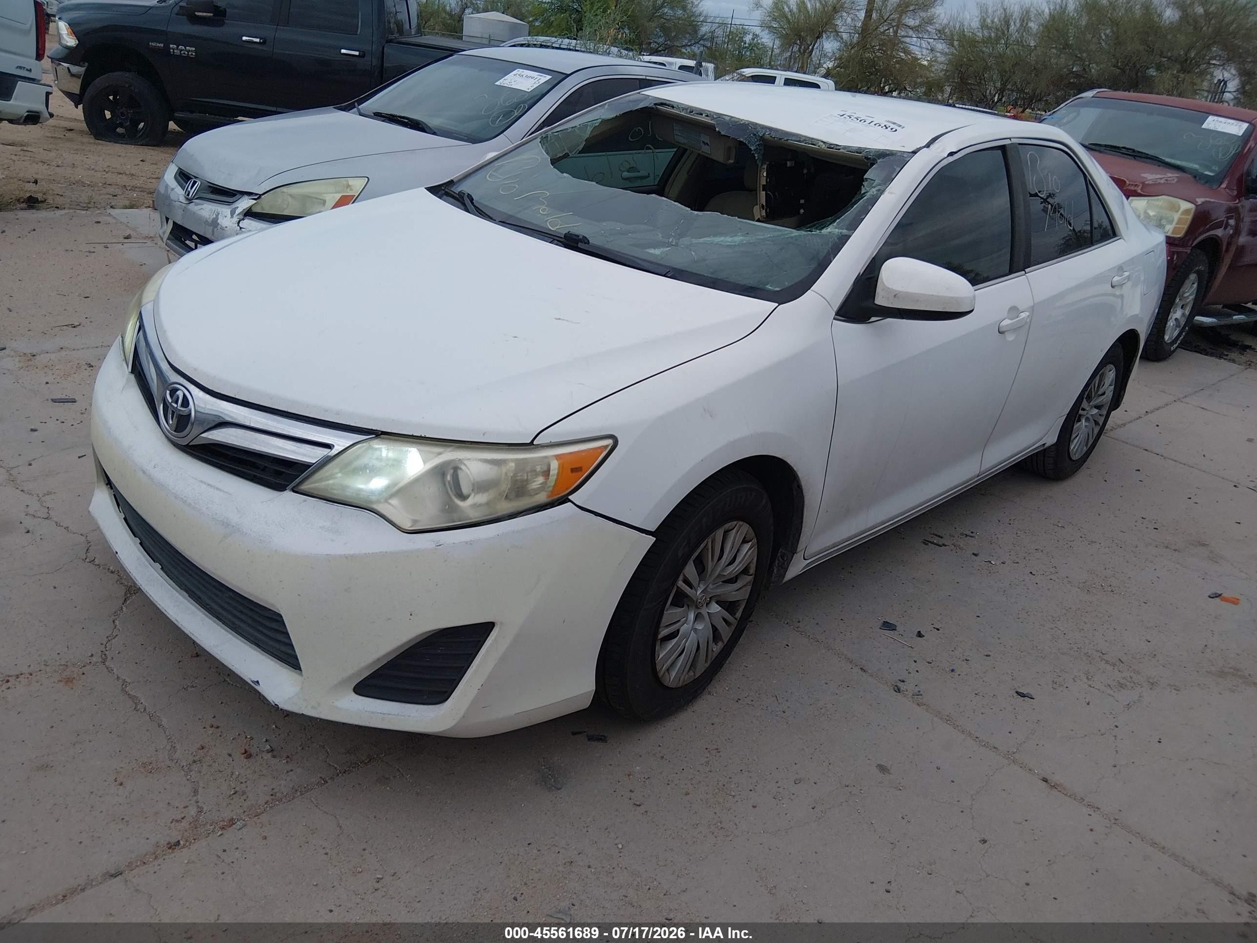 2012 Toyota Camry Le White vin: 4T1BF1FK0CU540026