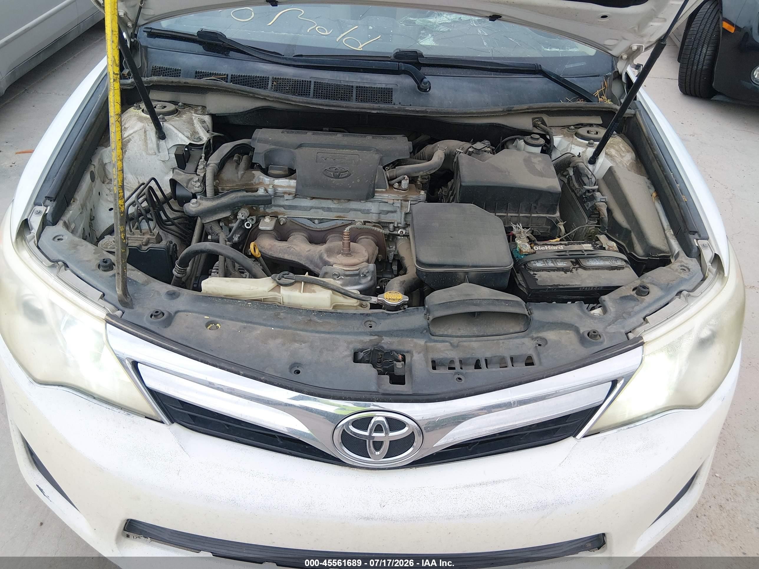 2012 Toyota Camry Le White vin: 4T1BF1FK0CU540026