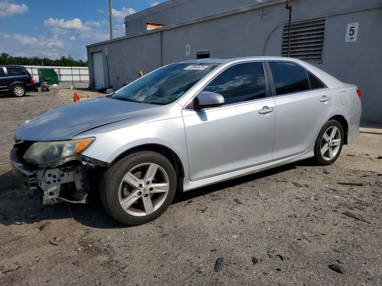 2012 Toyota Camry Se Silver vin: 4T1BF1FK0CU580350