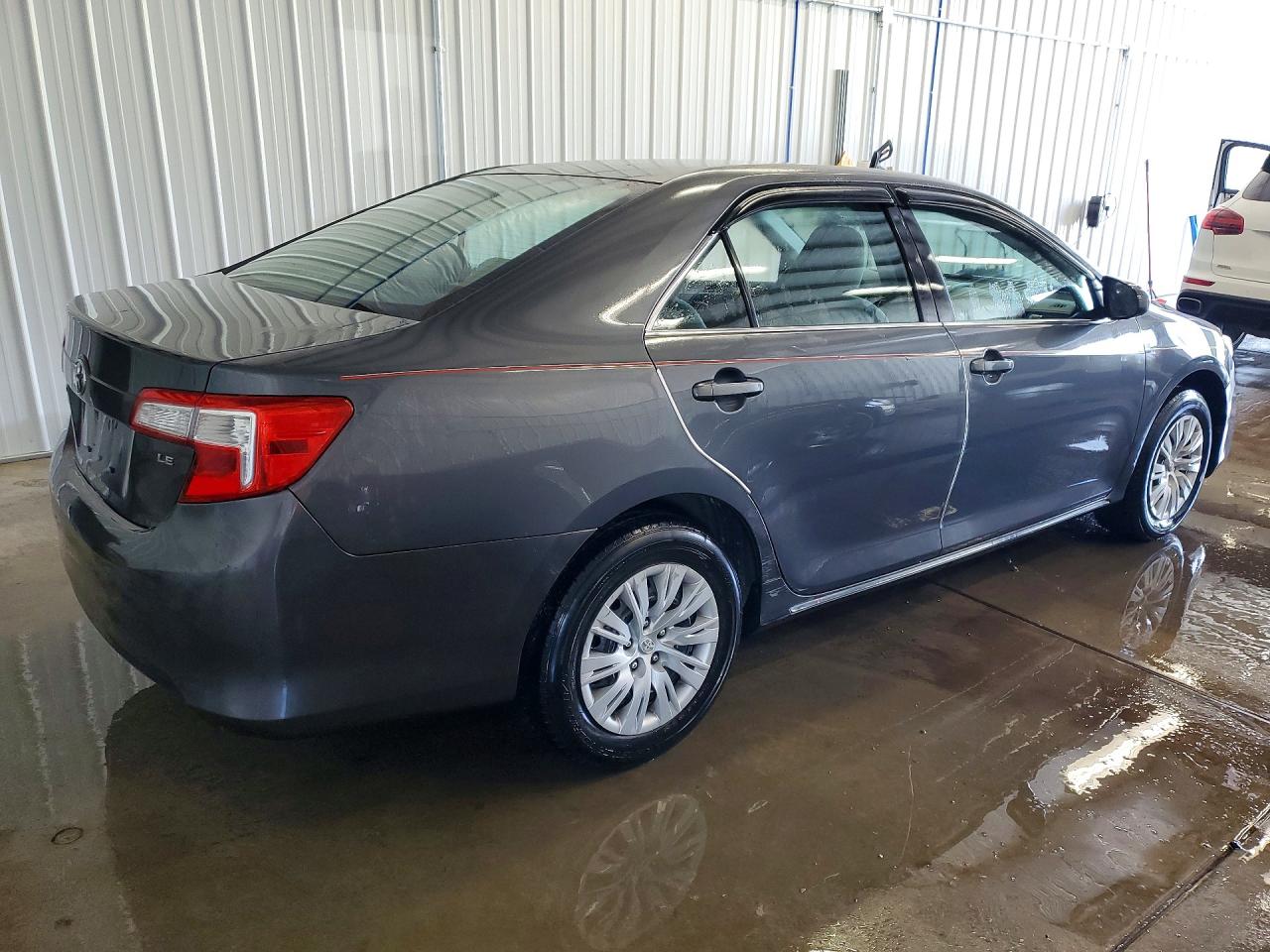 2012 Toyota Camry Le Blue vin: 4T1BF1FK0CU585984