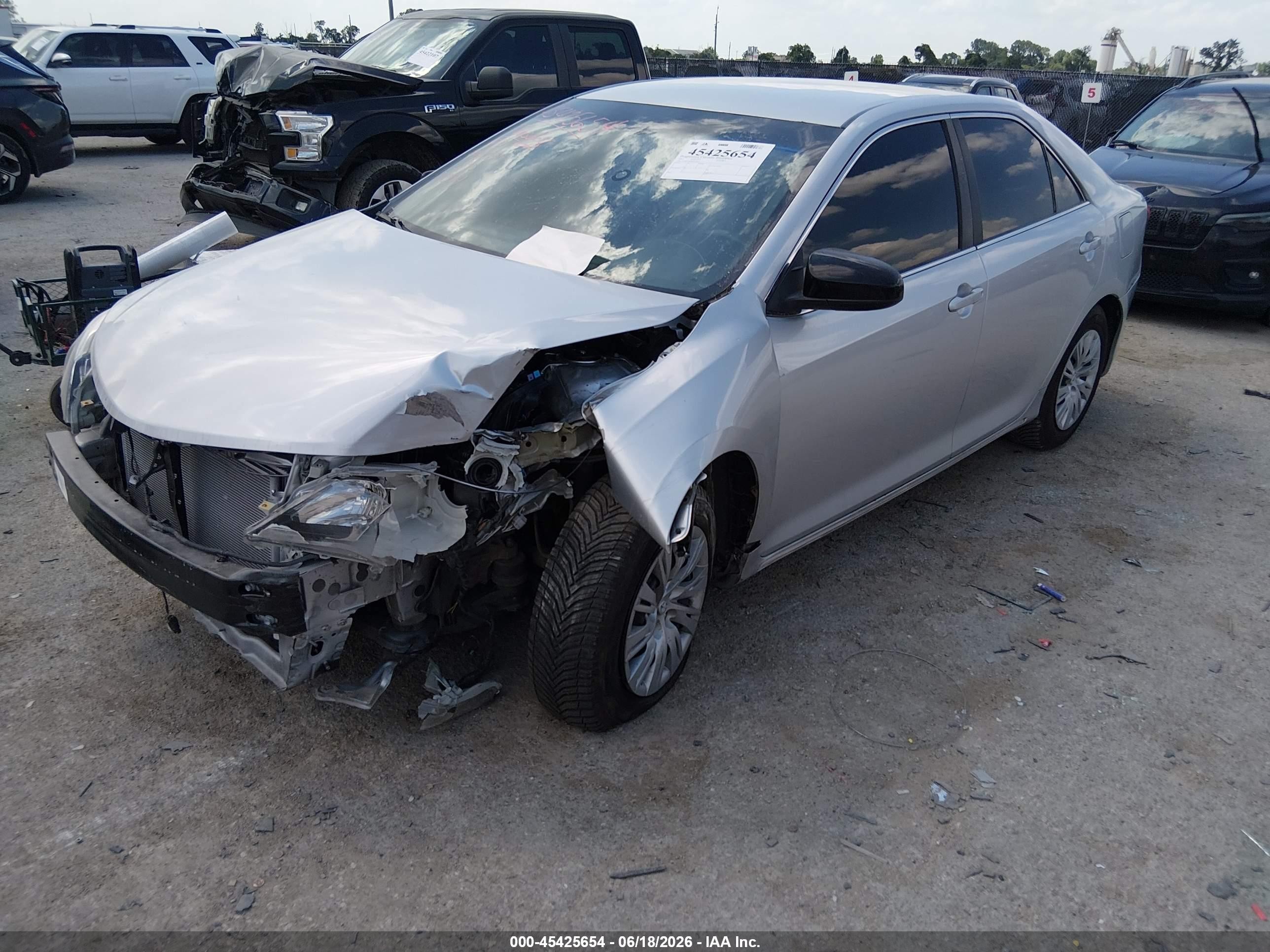 2013 Toyota Camry Le Серебряный vin: 4T1BF1FK0DU213014