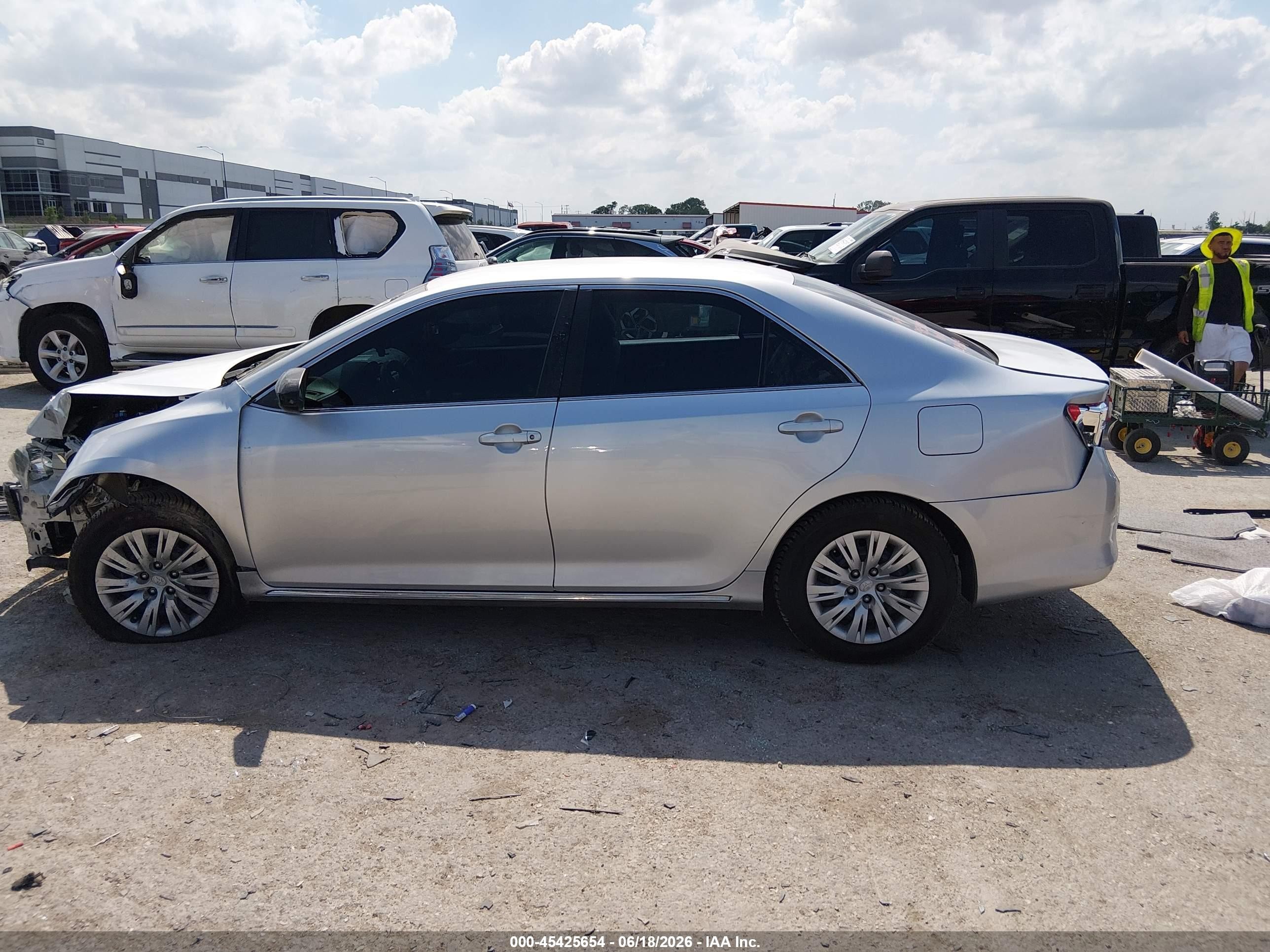 2013 Toyota Camry Le Серебряный vin: 4T1BF1FK0DU213014