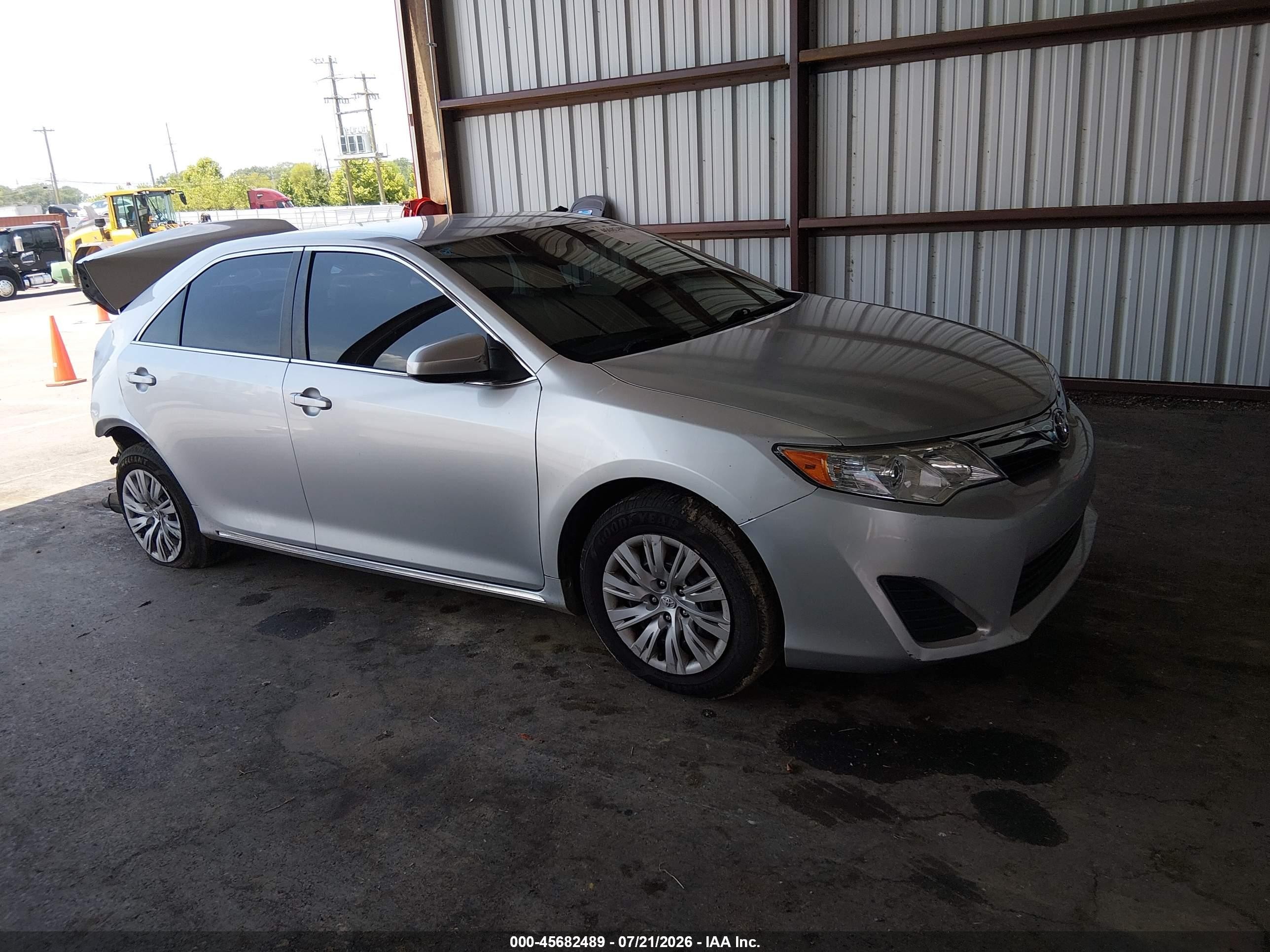 2013 Toyota Camry Le Silver vin: 4T1BF1FK0DU249074