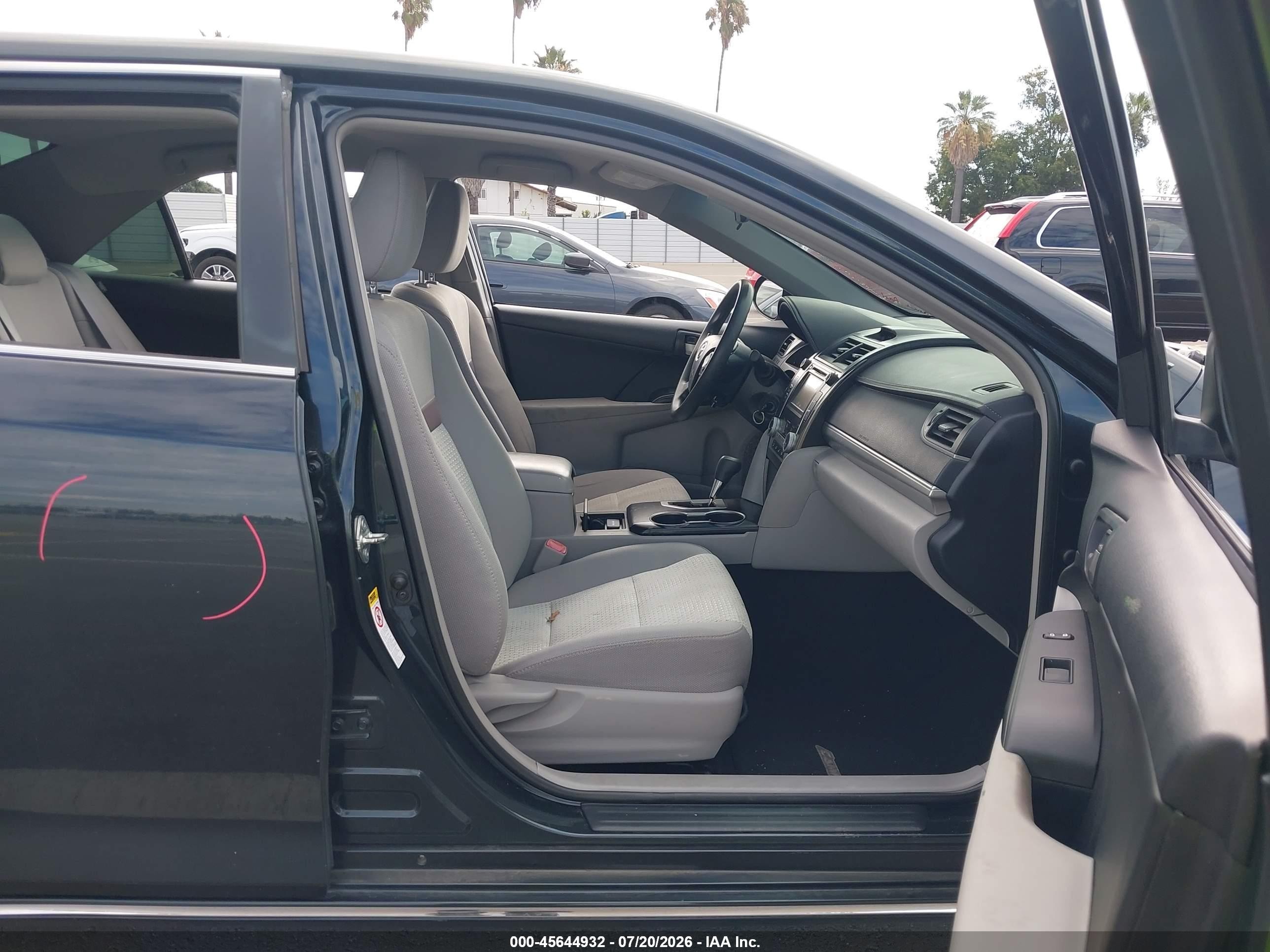 2013 Toyota Camry Le Dark Blue vin: 4T1BF1FK0DU262486
