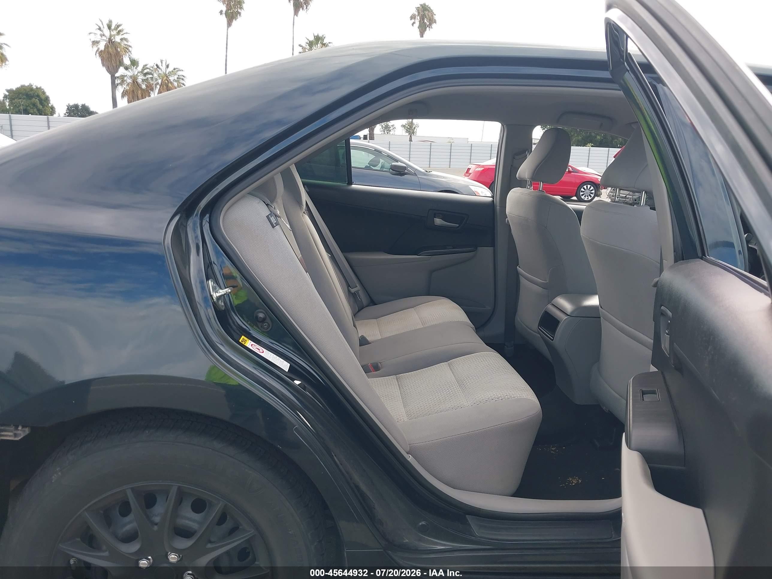 2013 Toyota Camry Le Dark Blue vin: 4T1BF1FK0DU262486