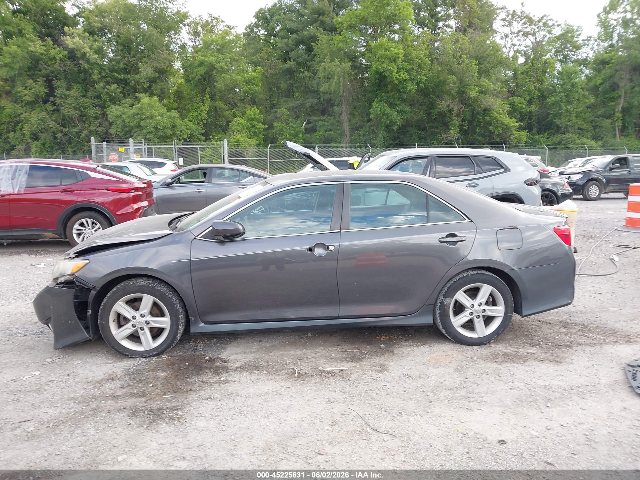 2013 Toyota Camry Se Gray vin: 4T1BF1FK0DU272810