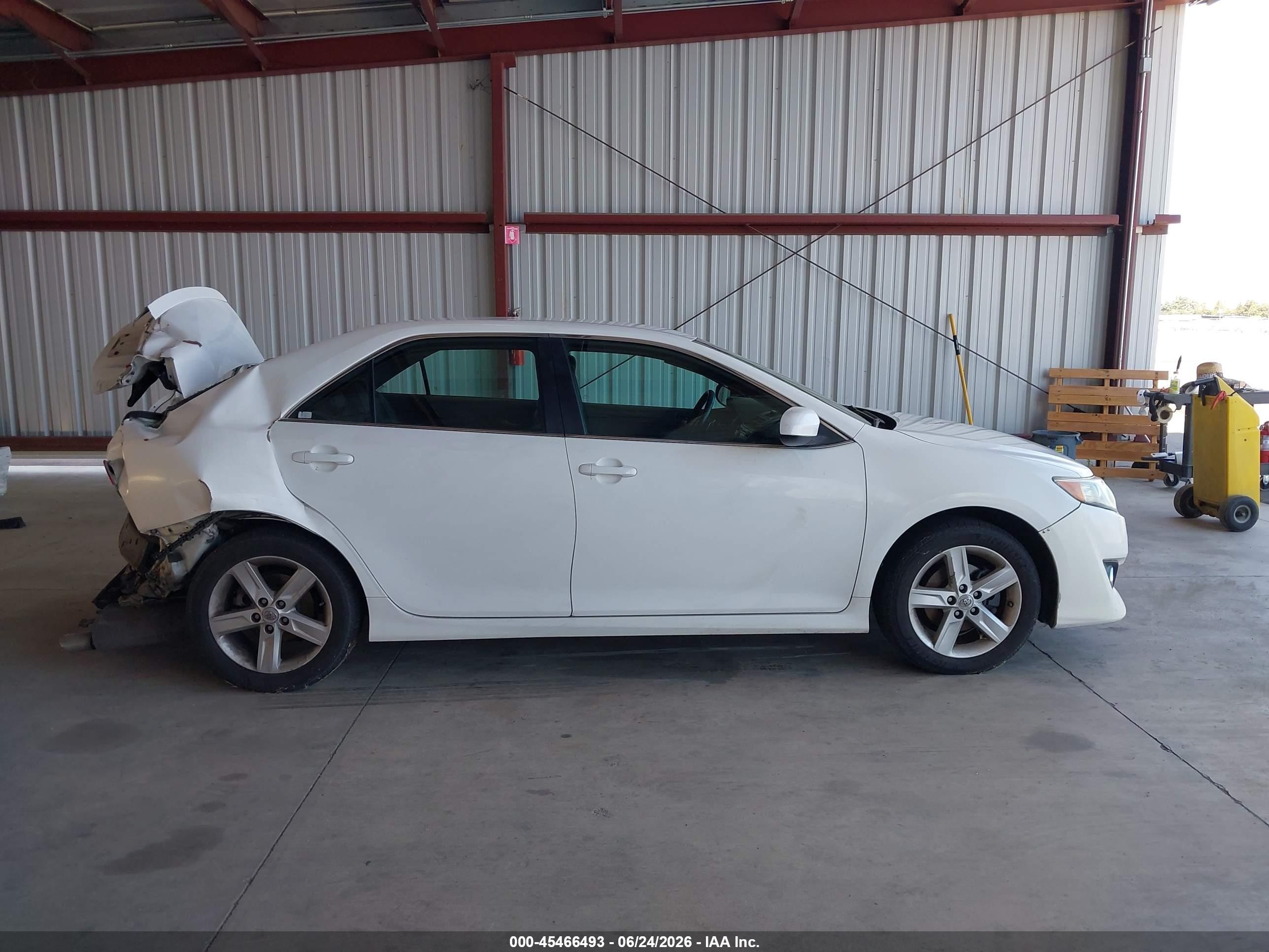 2013 Toyota Camry Se White vin: 4T1BF1FK0DU638300
