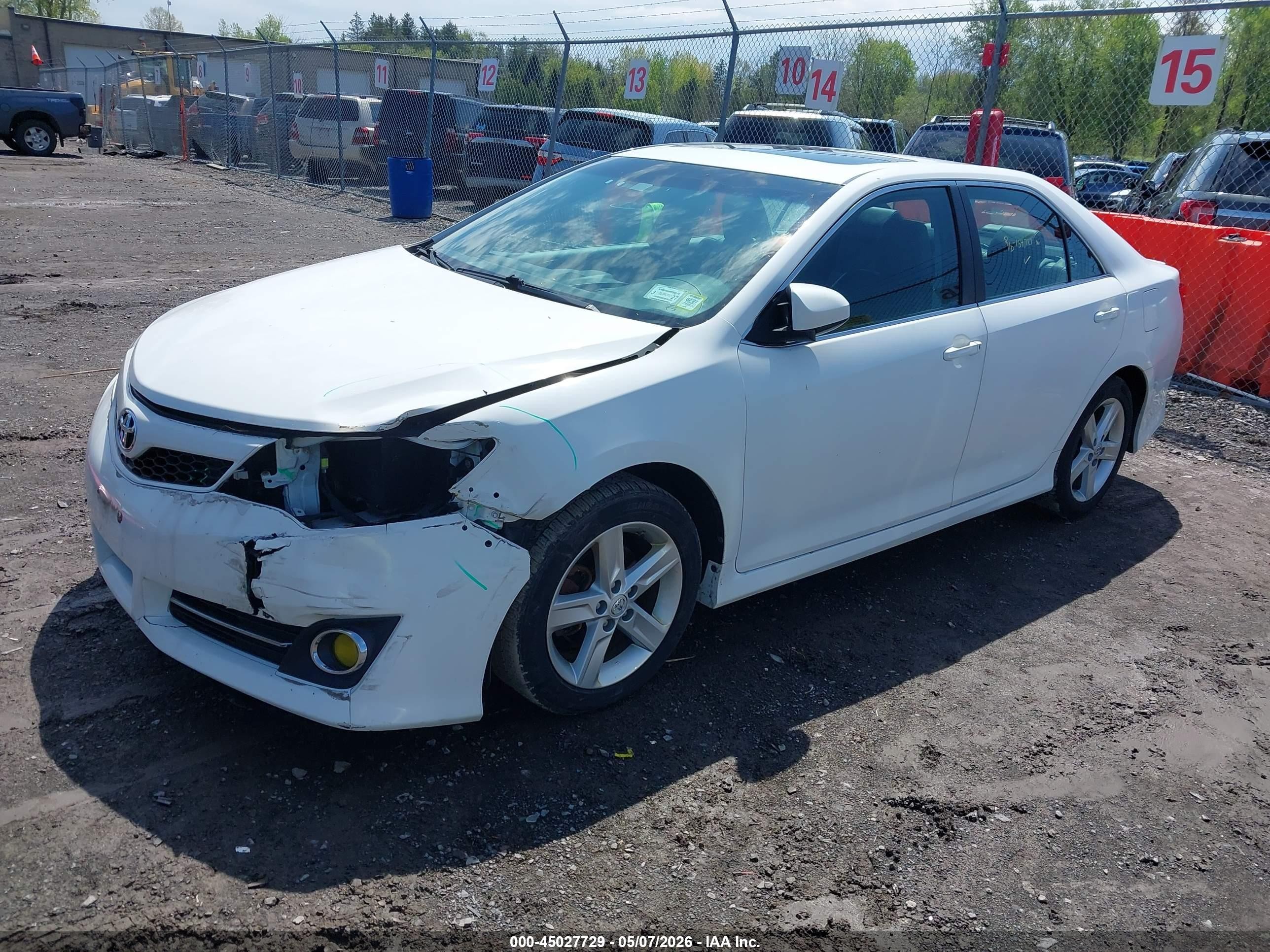 2013 Toyota Camry Se White vin: 4T1BF1FK0DU686010