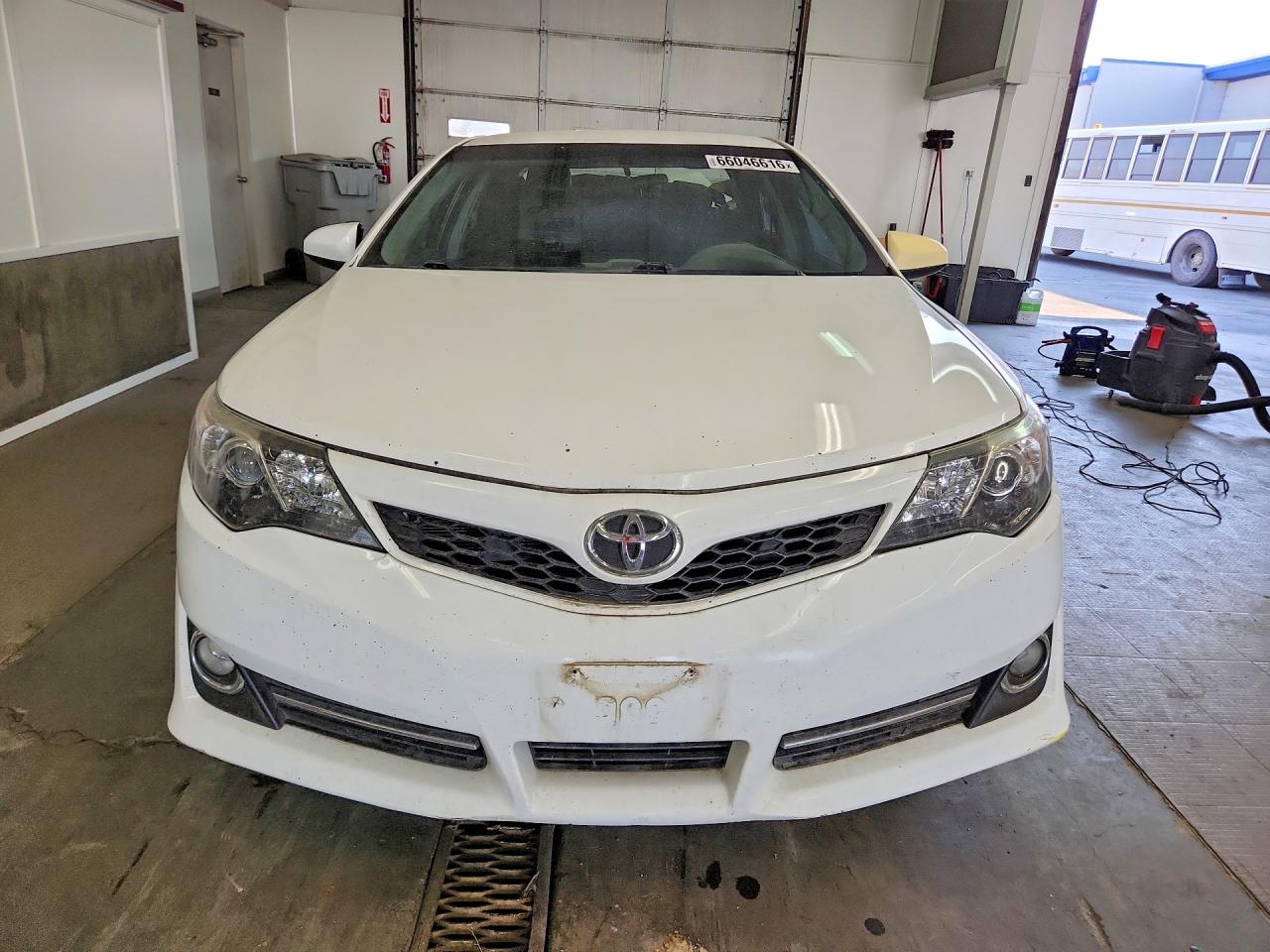 2013 Toyota Camry Se White vin: 4T1BF1FK0DU692955