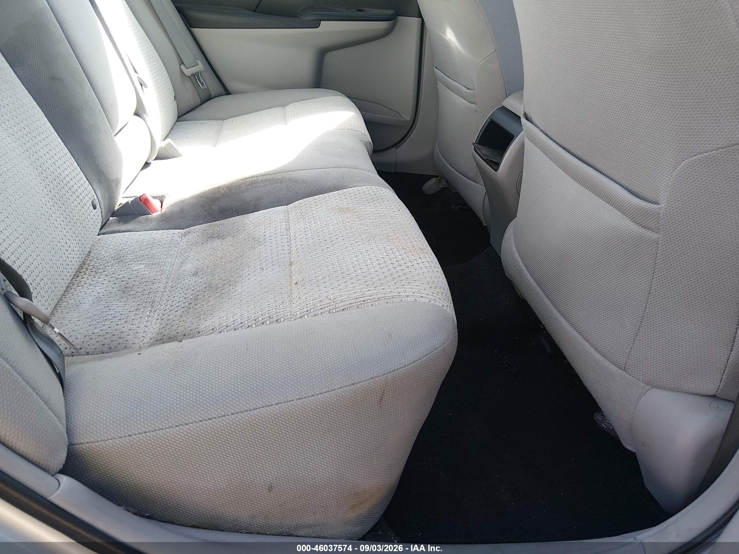 2013 Toyota Camry L Silver vin: 4T1BF1FK0DU702044