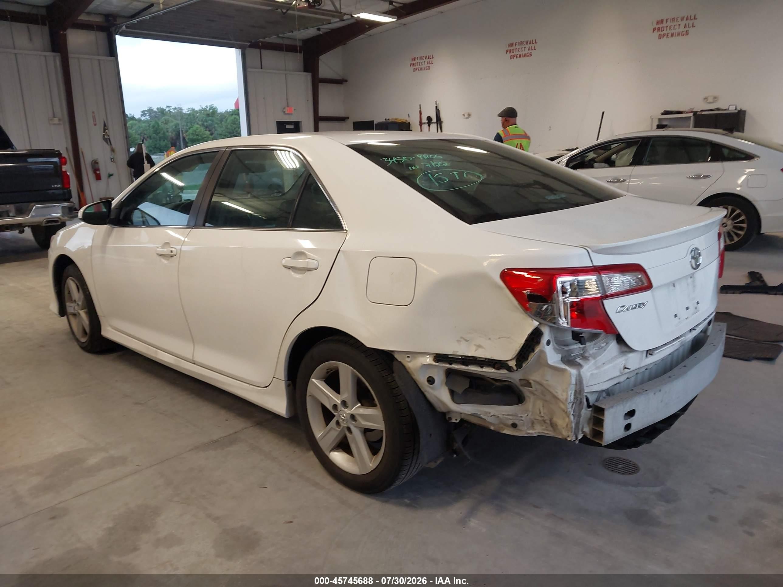 2013 Toyota Camry Se White vin: 4T1BF1FK0DU708037