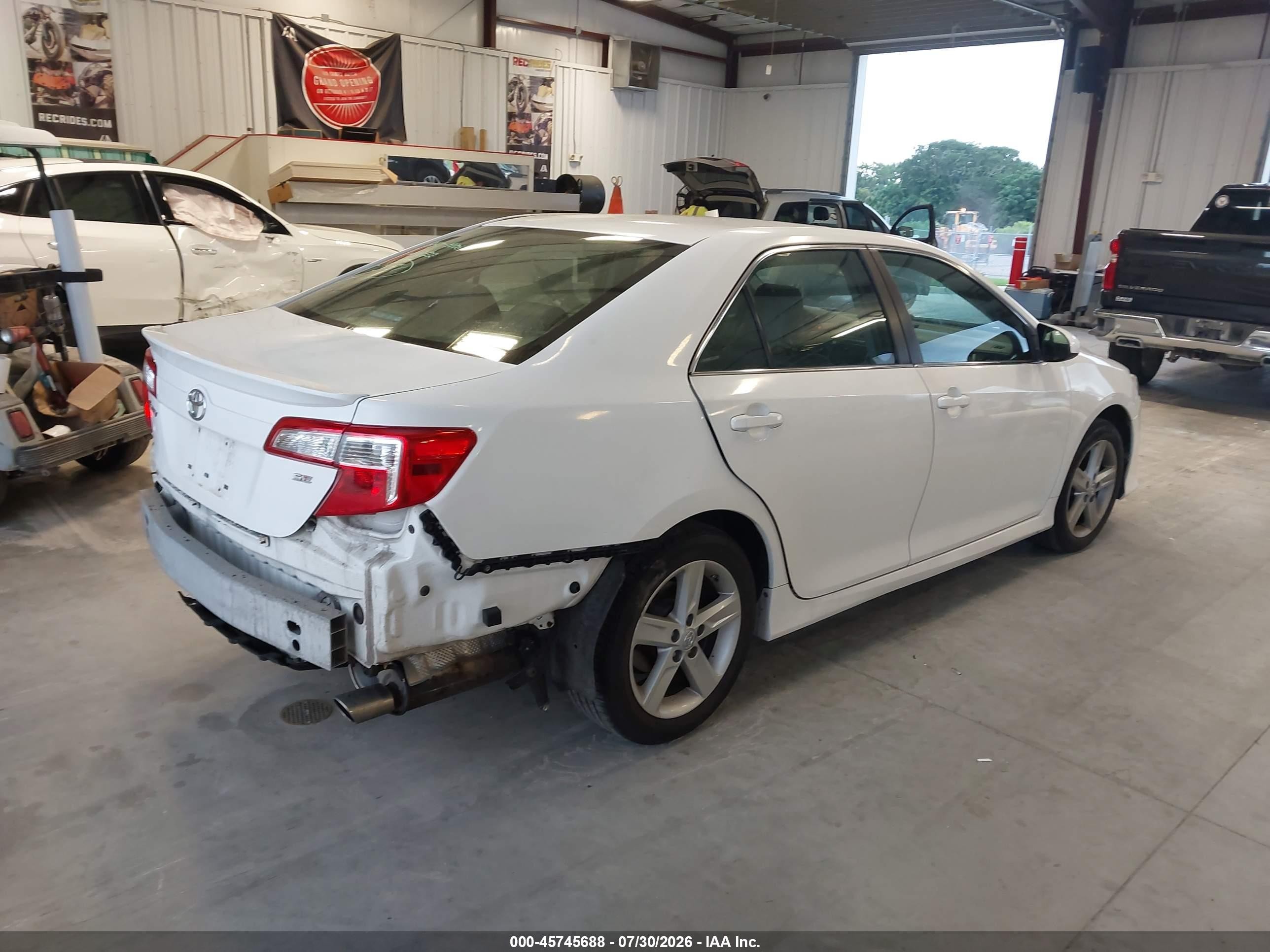2013 Toyota Camry Se White vin: 4T1BF1FK0DU708037
