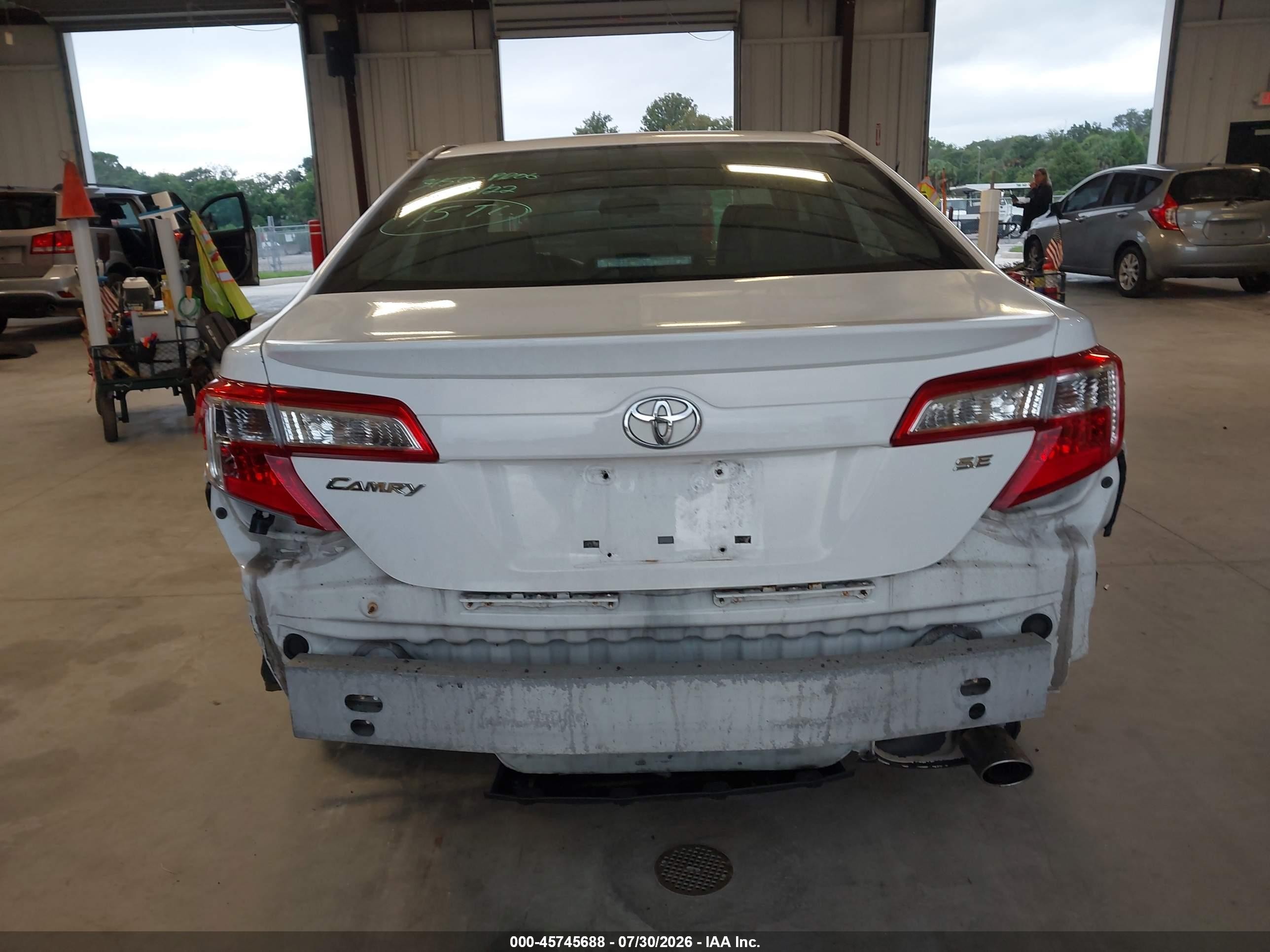 2013 Toyota Camry Se White vin: 4T1BF1FK0DU708037