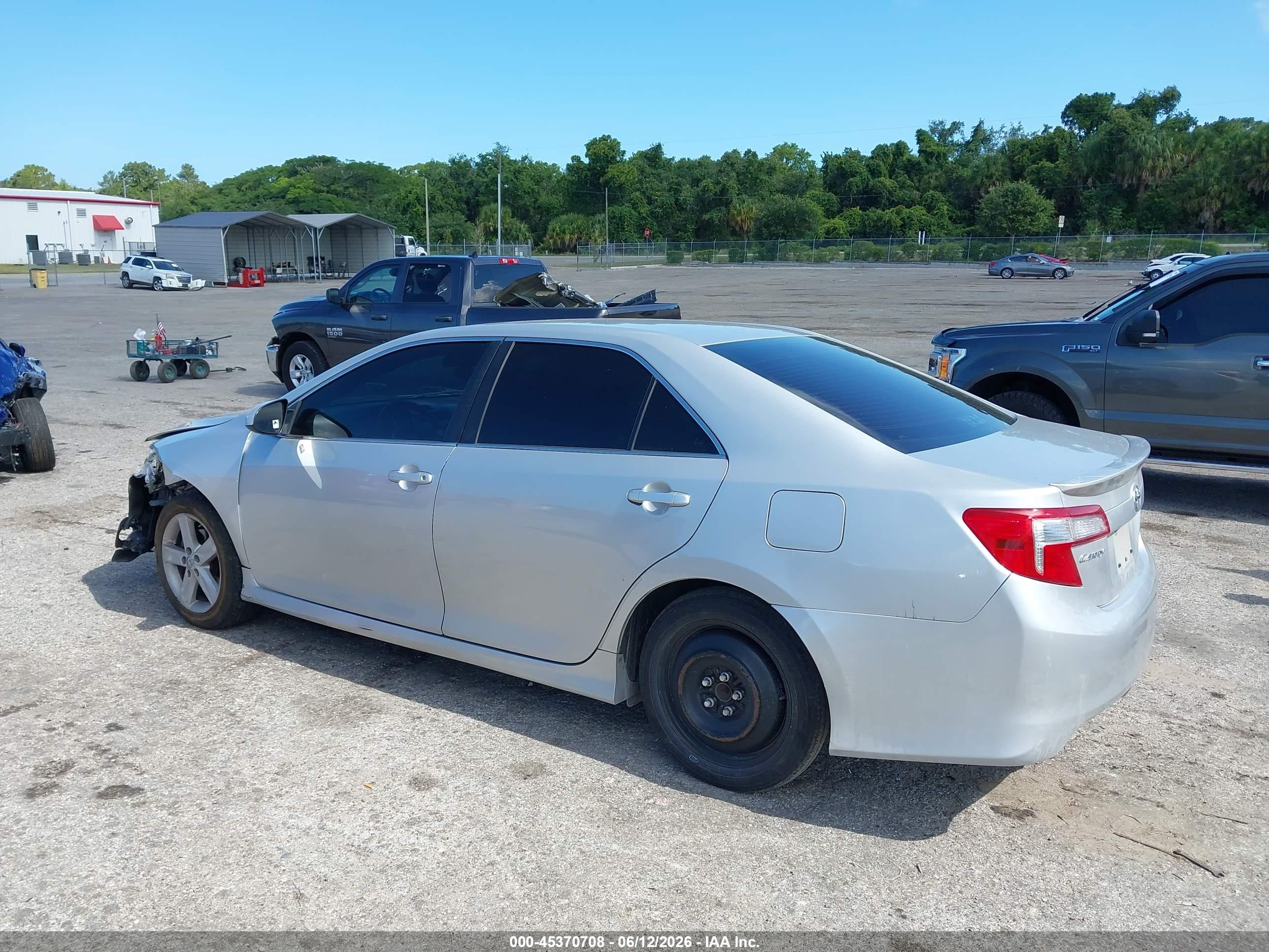 2014 Toyota Camry Se Серебряный vin: 4T1BF1FK0EU311932