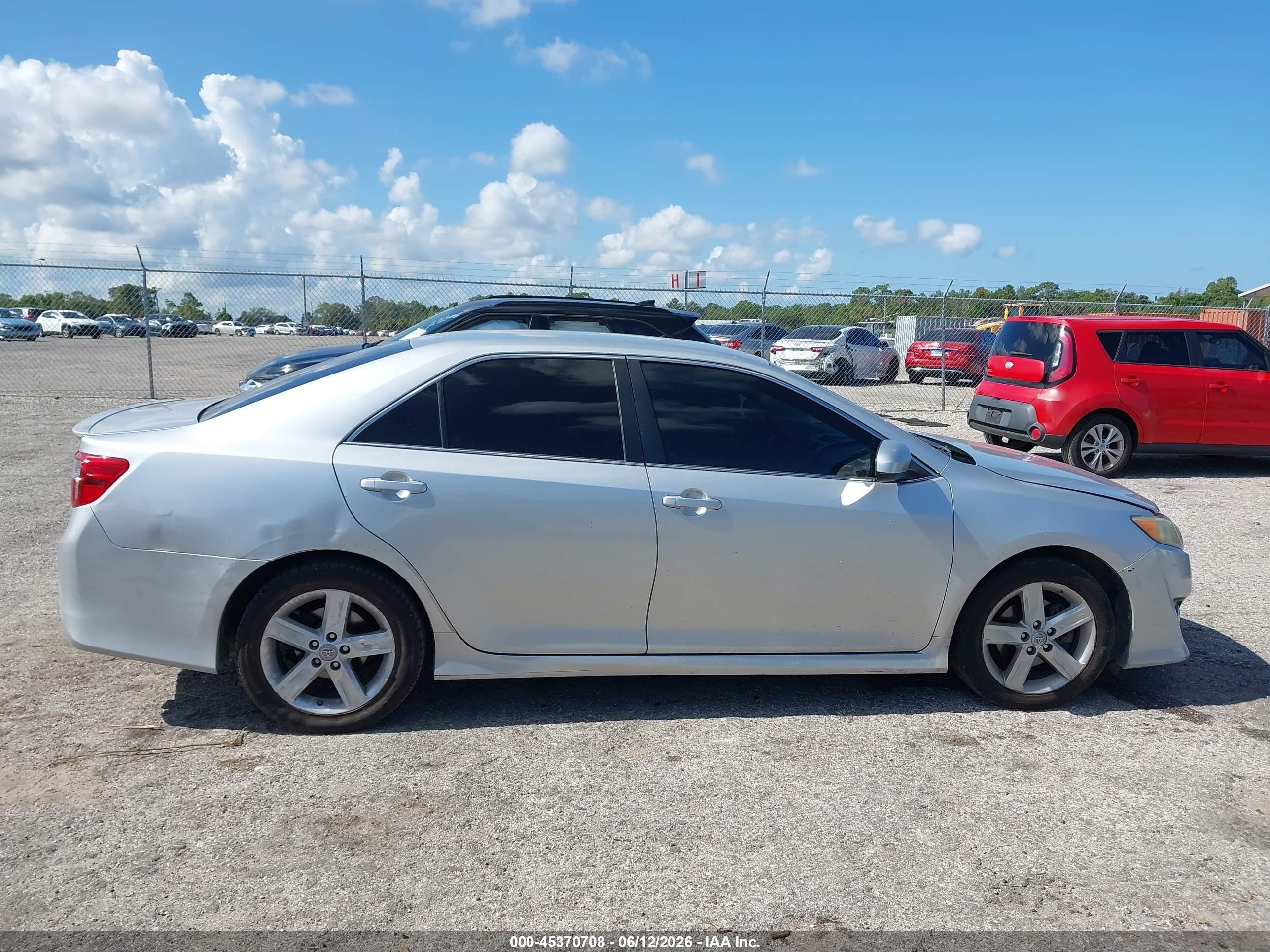 2014 Toyota Camry Se Серебряный vin: 4T1BF1FK0EU311932
