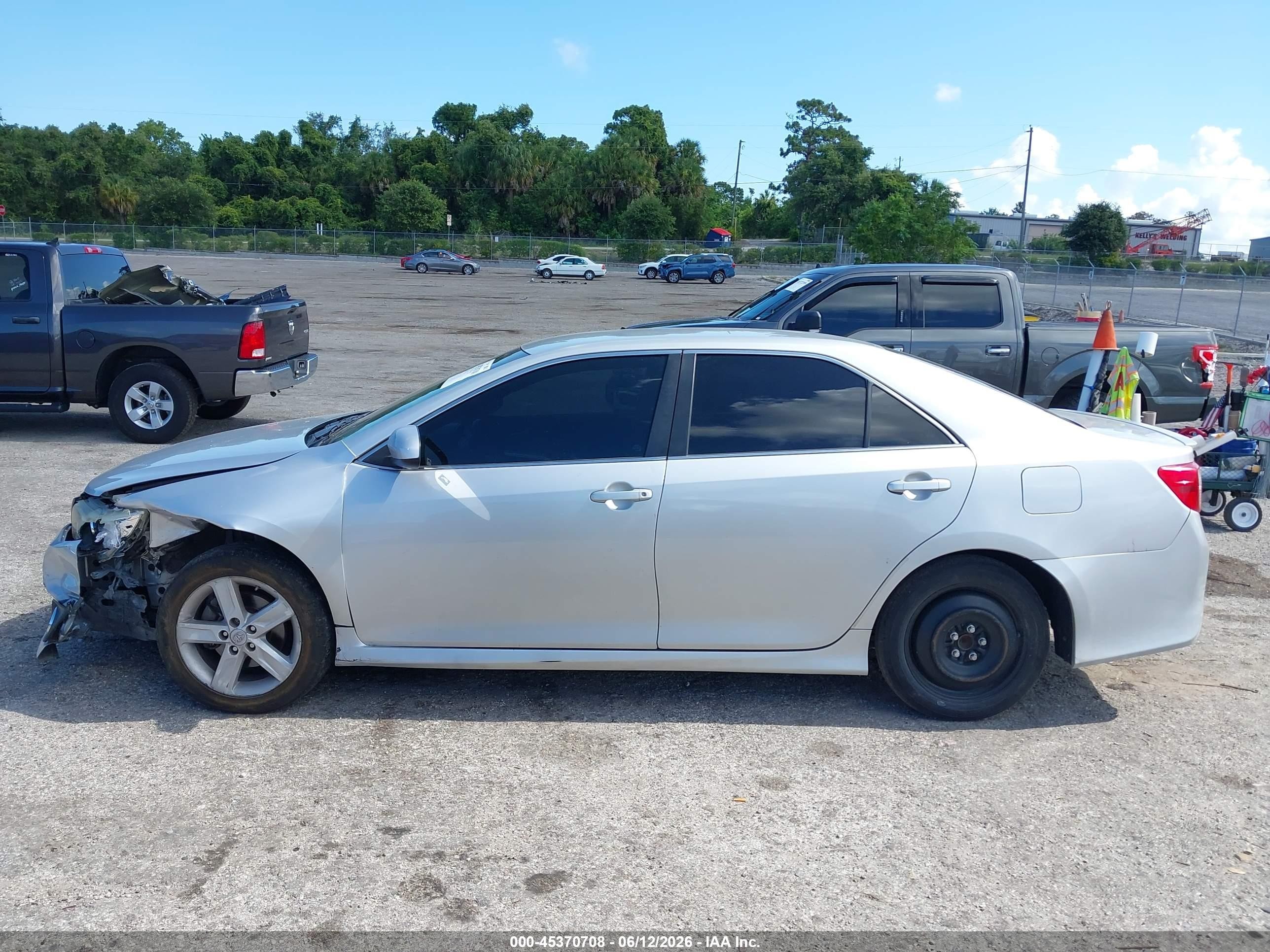 2014 Toyota Camry Se Серебряный vin: 4T1BF1FK0EU311932