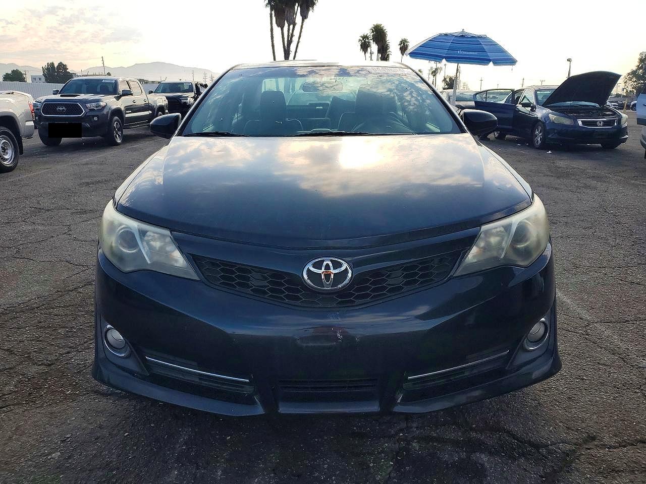 2014 Toyota Camry Se Blue vin: 4T1BF1FK0EU320839
