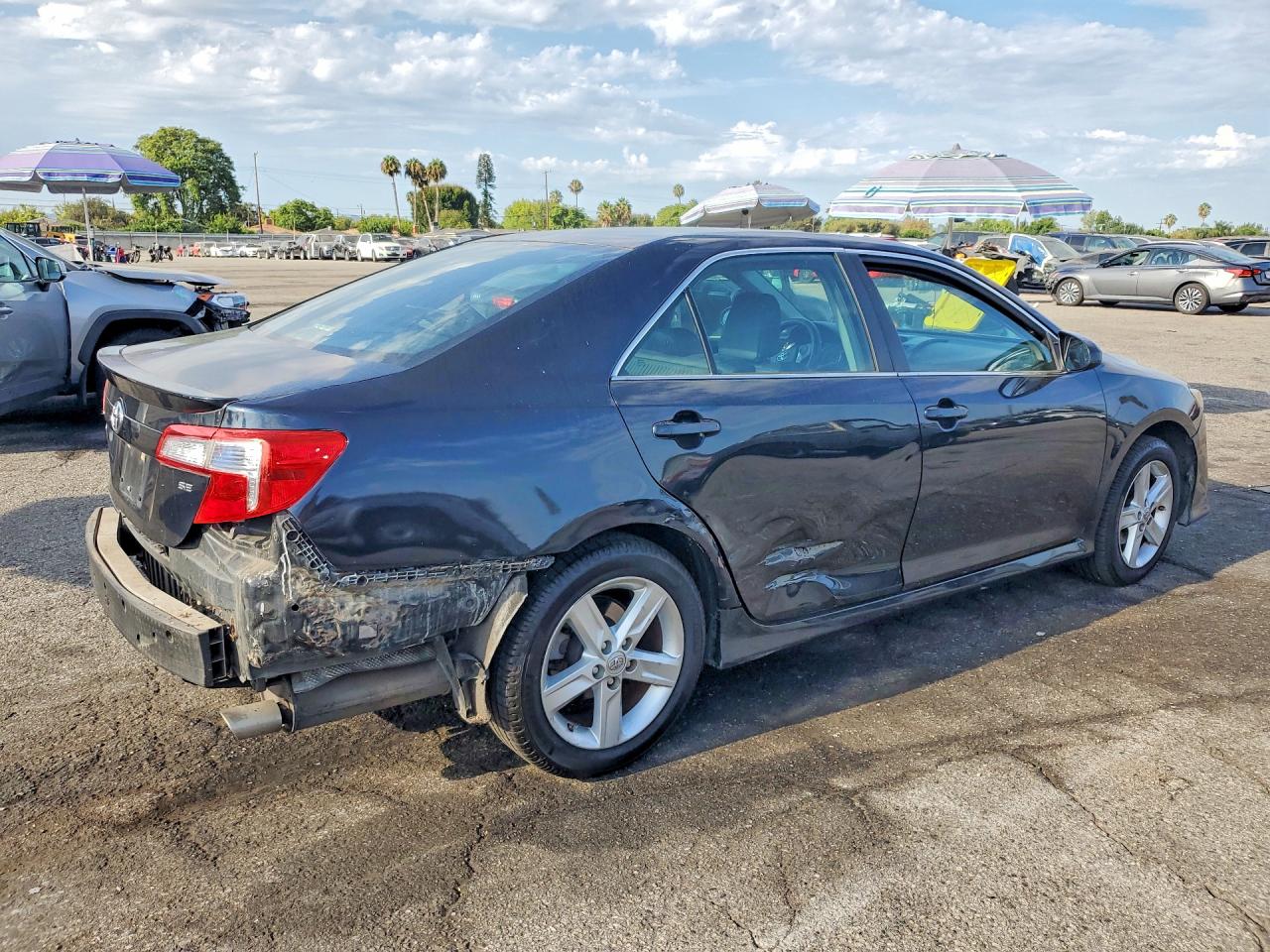 2014 Toyota Camry Se Blue vin: 4T1BF1FK0EU320839