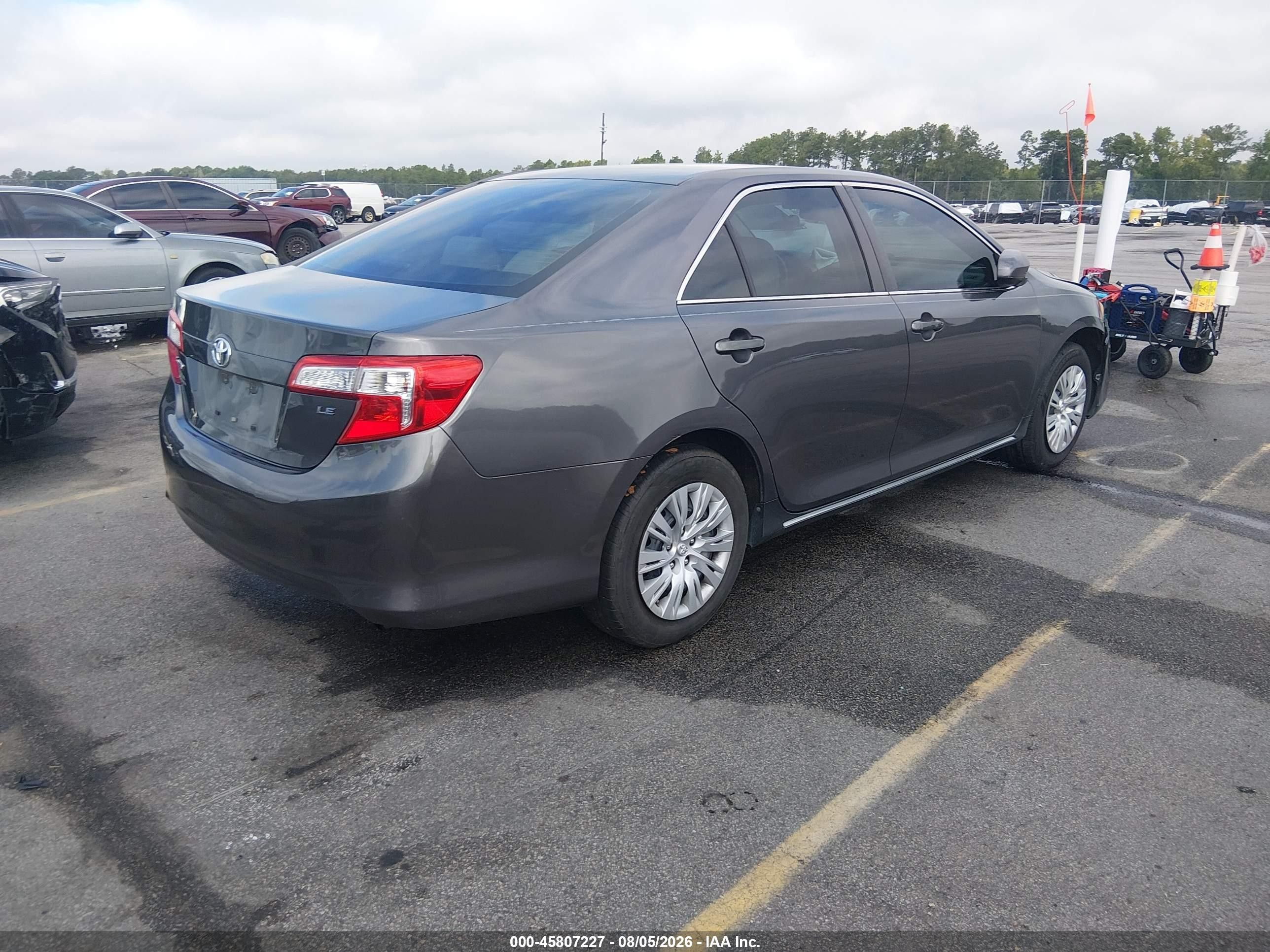 2014 Toyota Camry Le Gray vin: 4T1BF1FK0EU321571