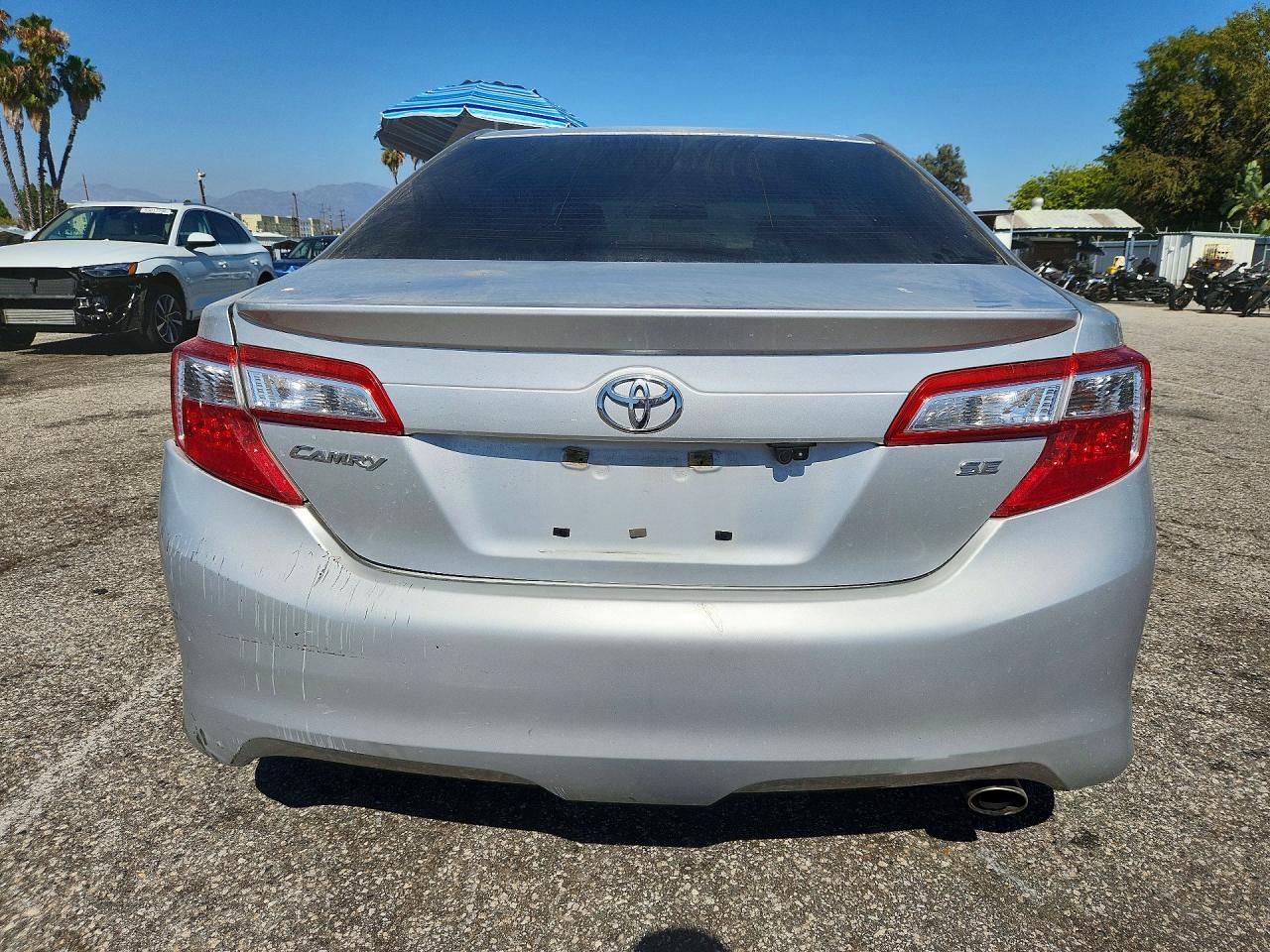 2014 Toyota Camry Silver vin: 4T1BF1FK0EU325426