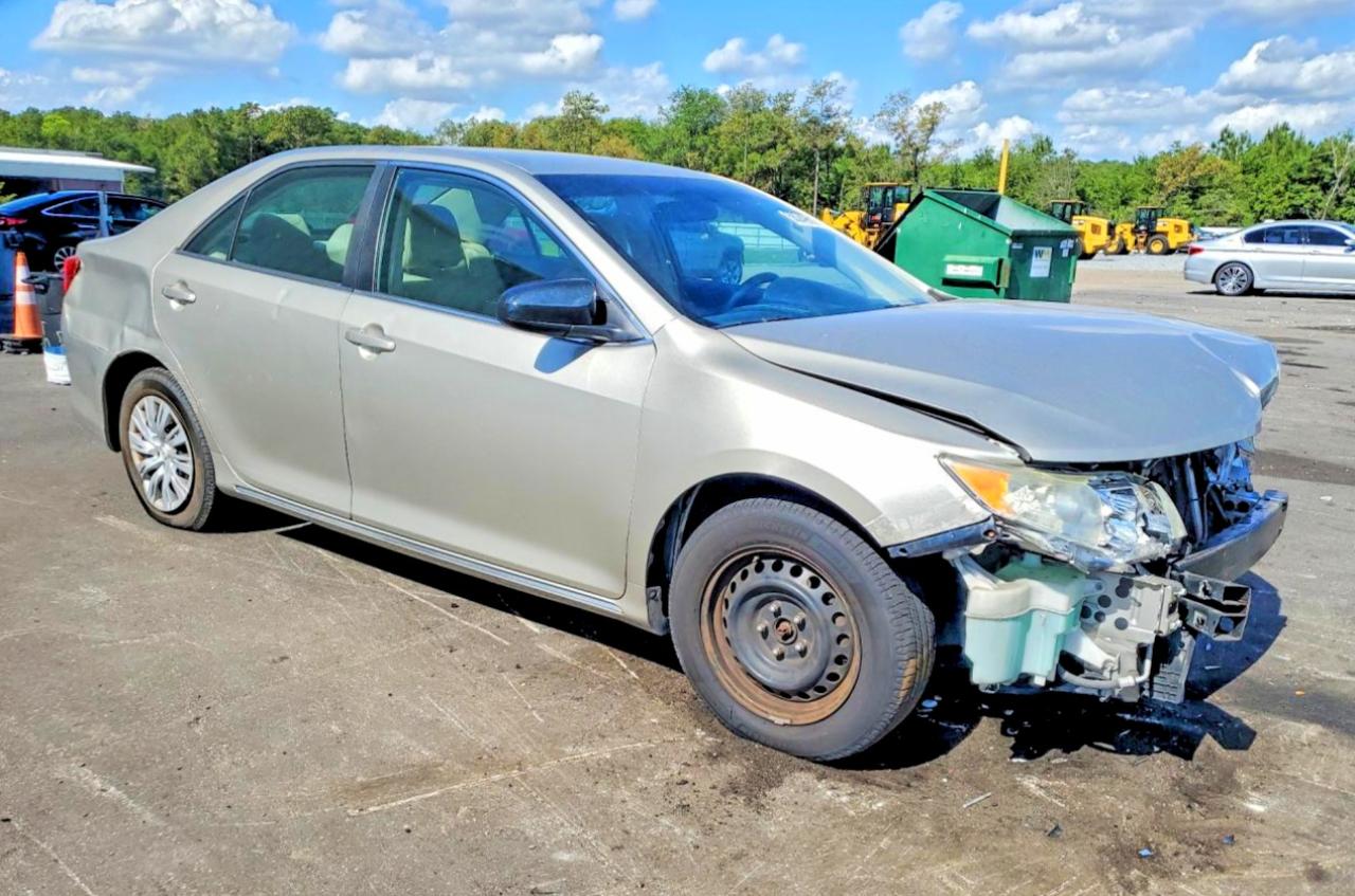 2014 Toyota Camry Le Gold vin: 4T1BF1FK0EU339665