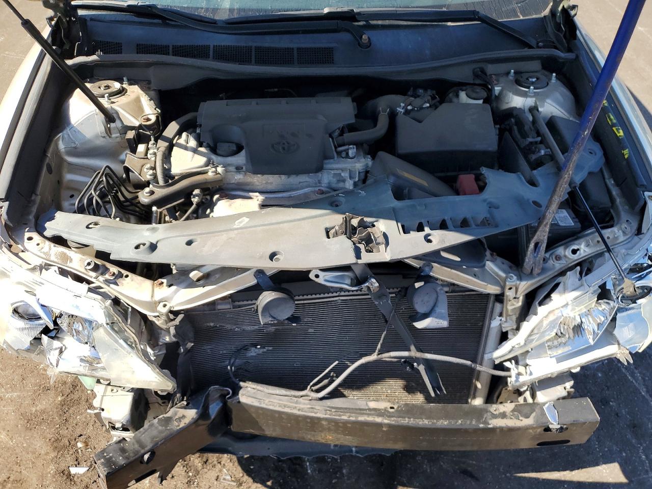 2014 Toyota Camry Le Gold vin: 4T1BF1FK0EU339665