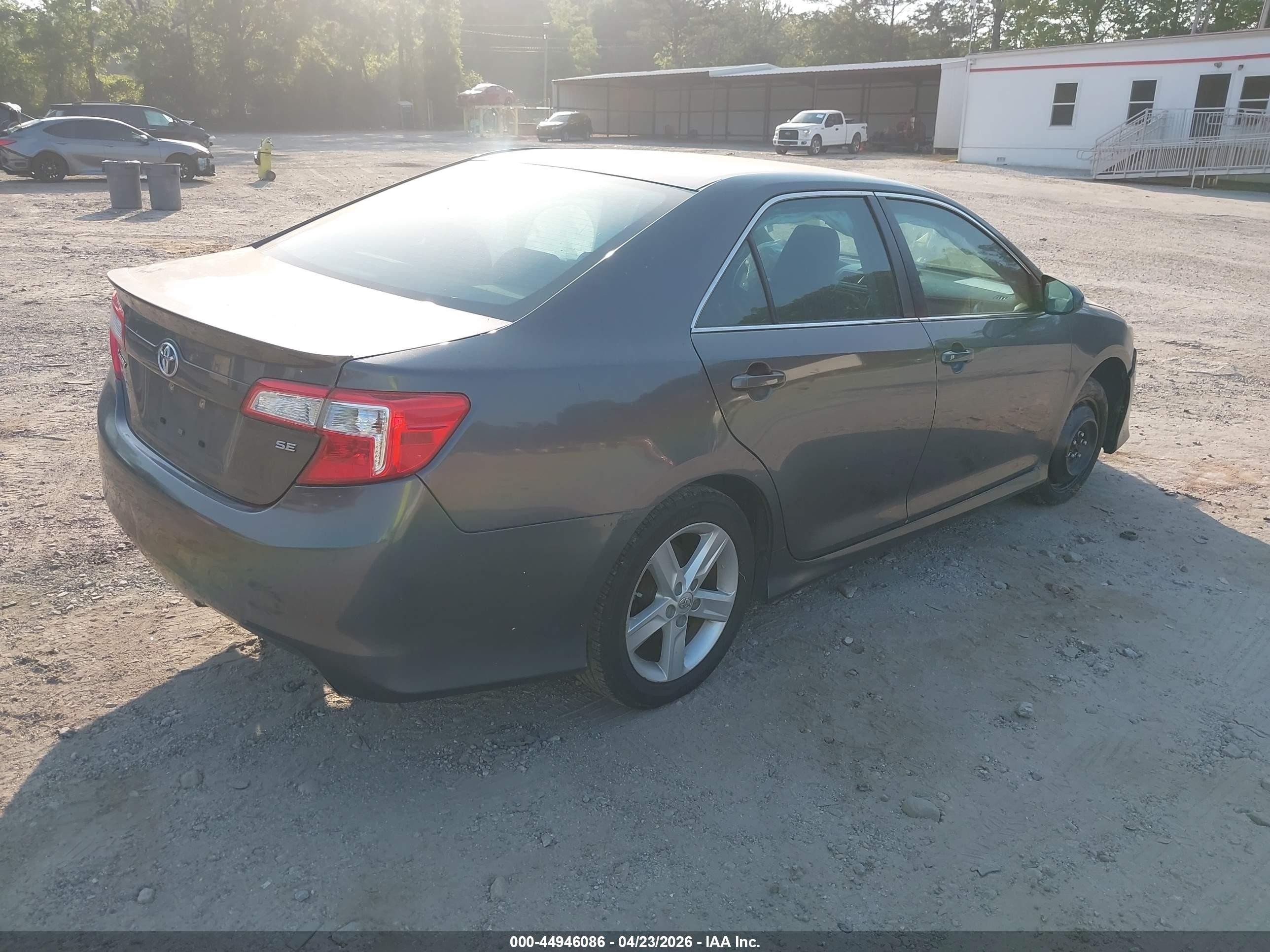 2014 Toyota Camry Se Gray vin: 4T1BF1FK0EU344929