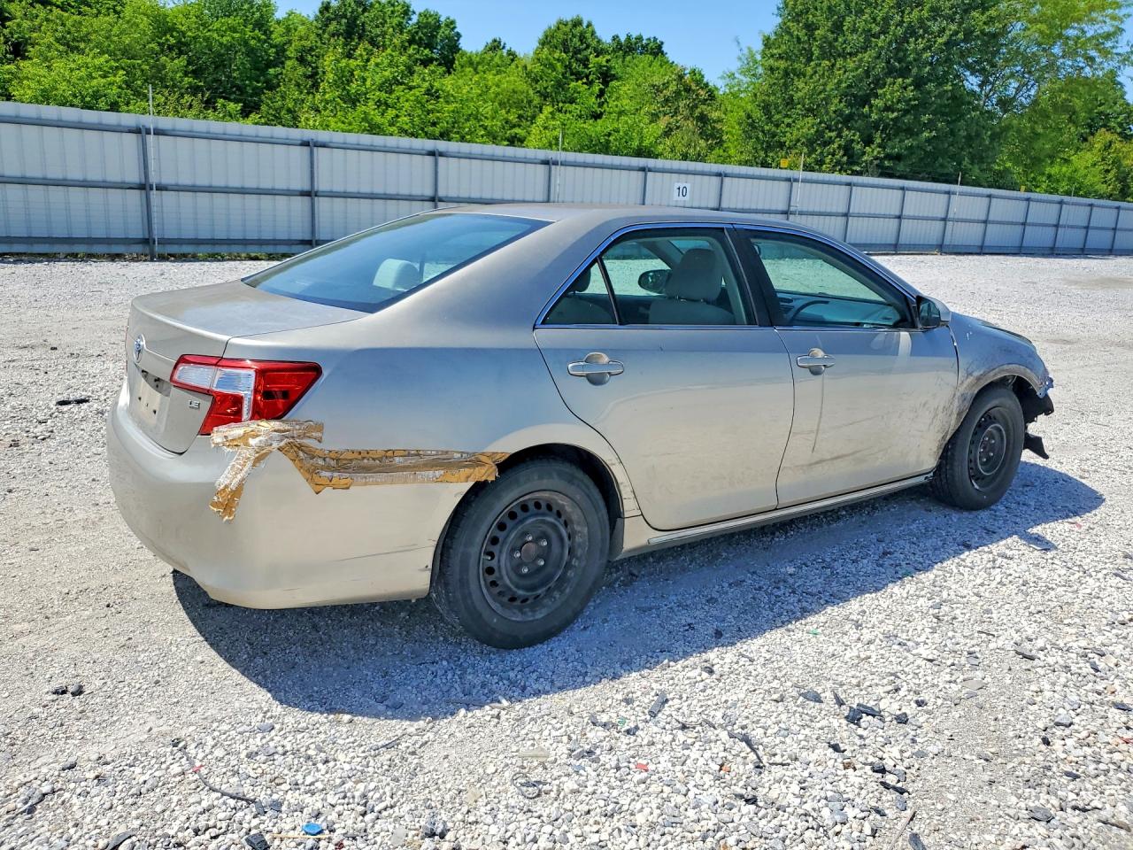 2014 Toyota Camry Le Silver vin: 4T1BF1FK0EU354828