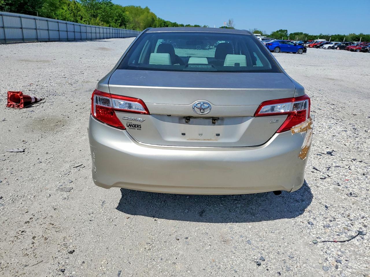 2014 Toyota Camry Le Silver vin: 4T1BF1FK0EU354828