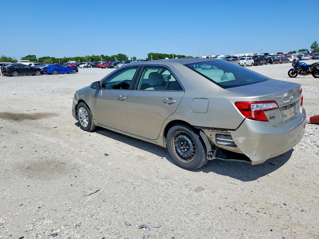 2014 Toyota Camry Le Silver vin: 4T1BF1FK0EU354828