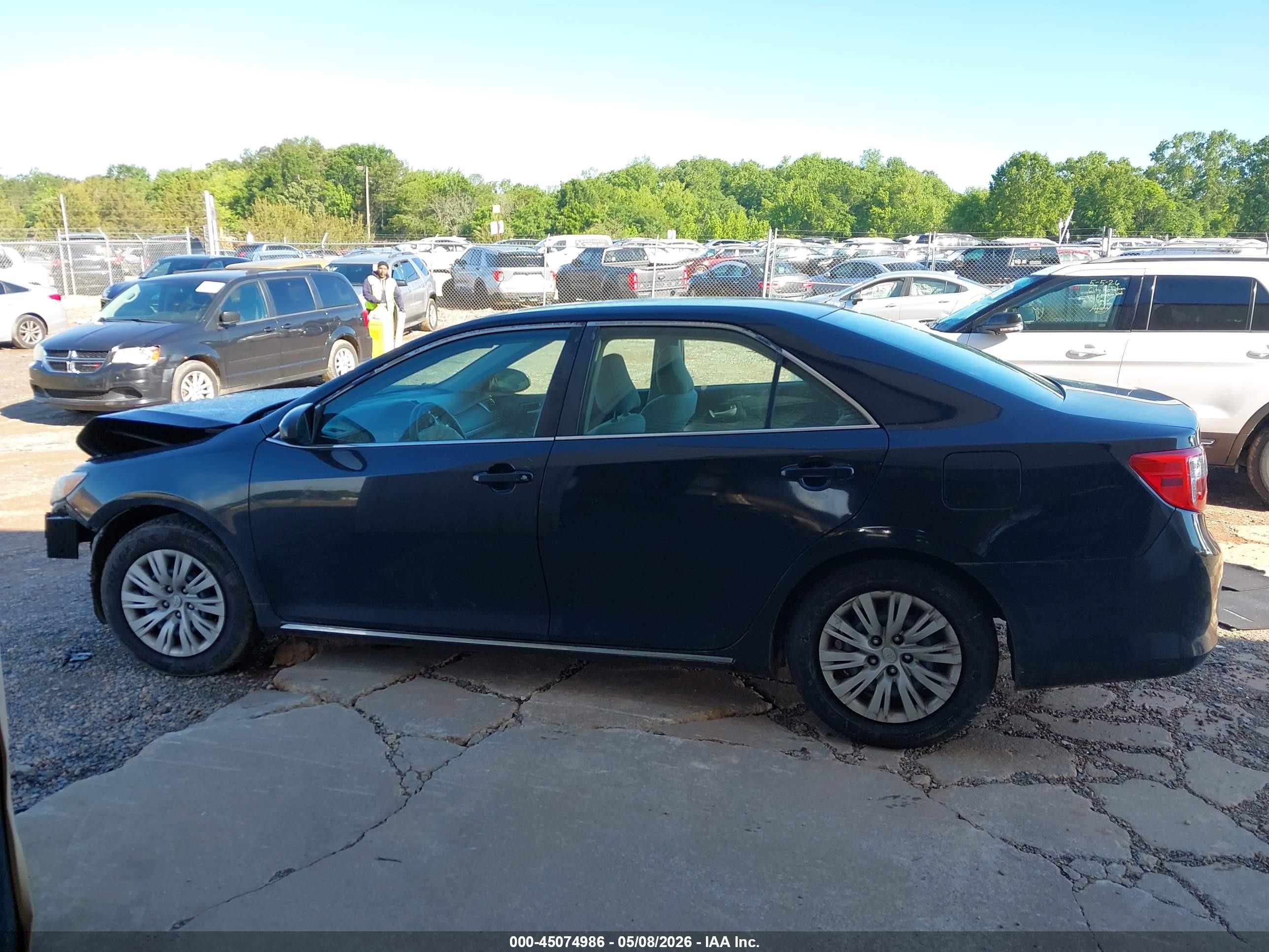 2014 Toyota Camry Le Black vin: 4T1BF1FK0EU360838