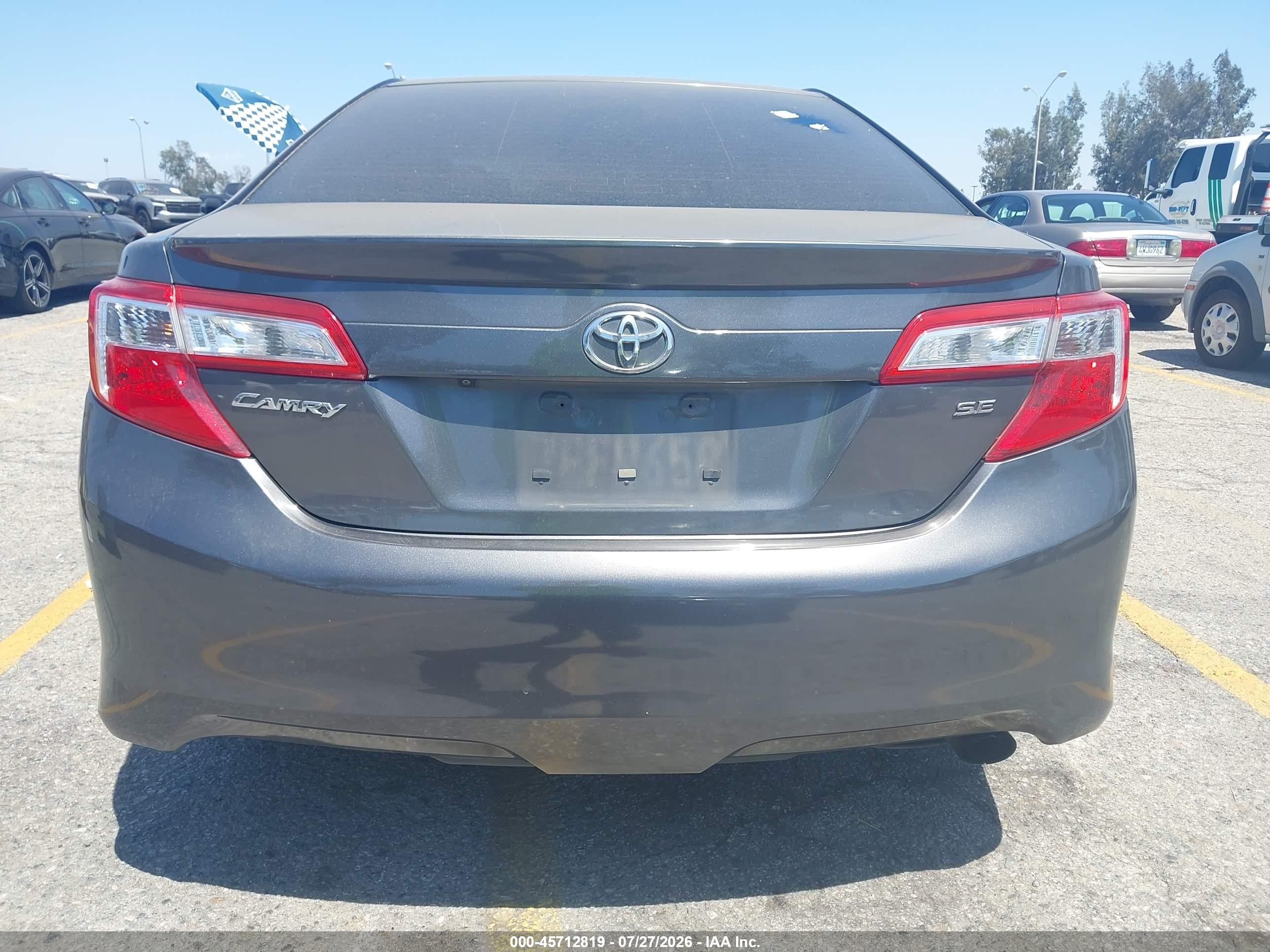 2014 Toyota Camry Se Gray vin: 4T1BF1FK0EU365750