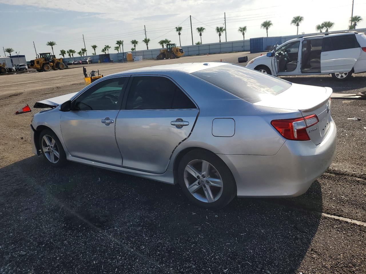 2014 Toyota Camry Se Silver vin: 4T1BF1FK0EU371970