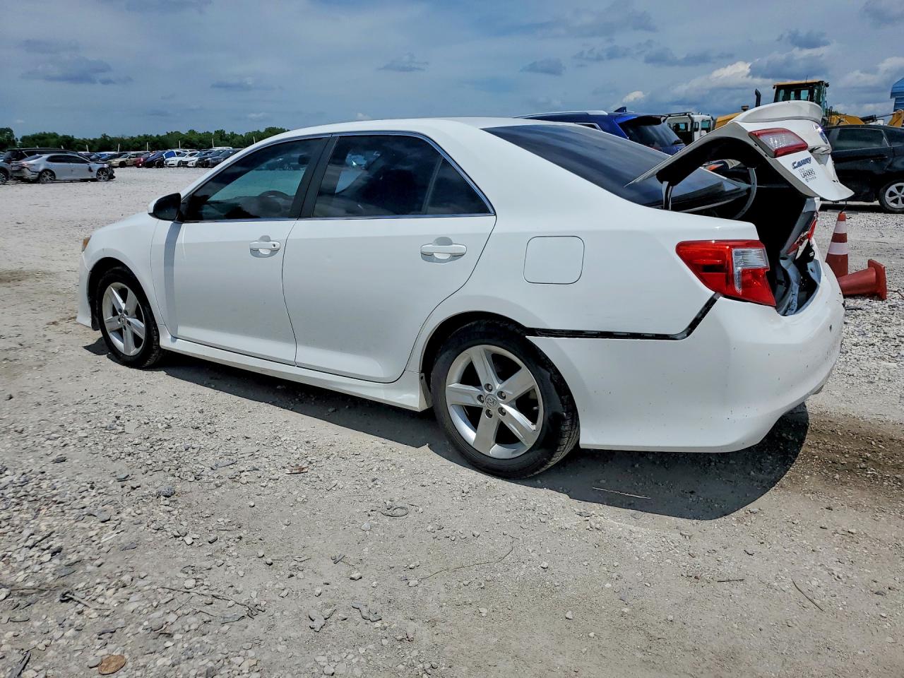 2014 Toyota Camry Se White vin: 4T1BF1FK0EU391071