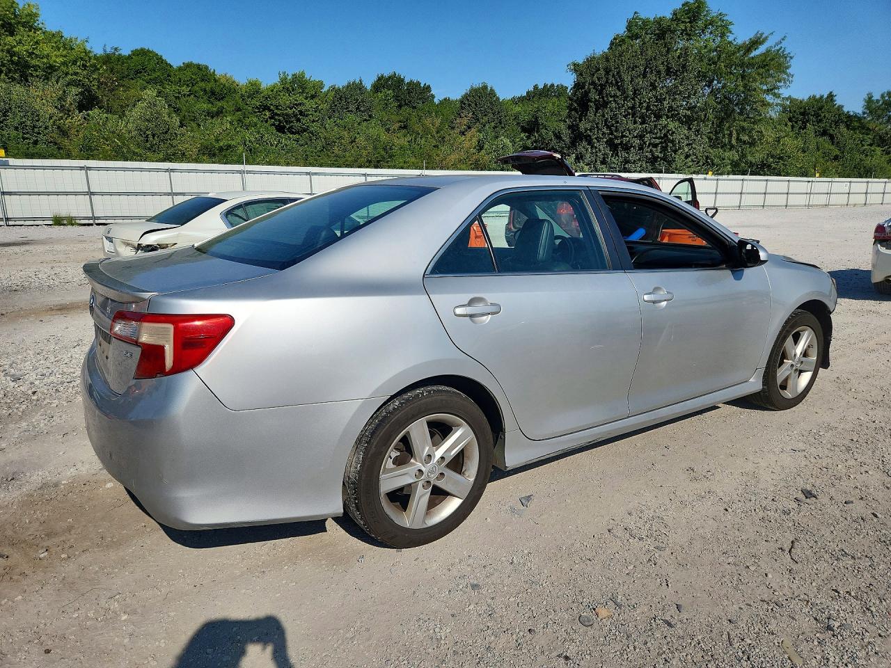 2014 Toyota Camry Se Silver vin: 4T1BF1FK0EU423355