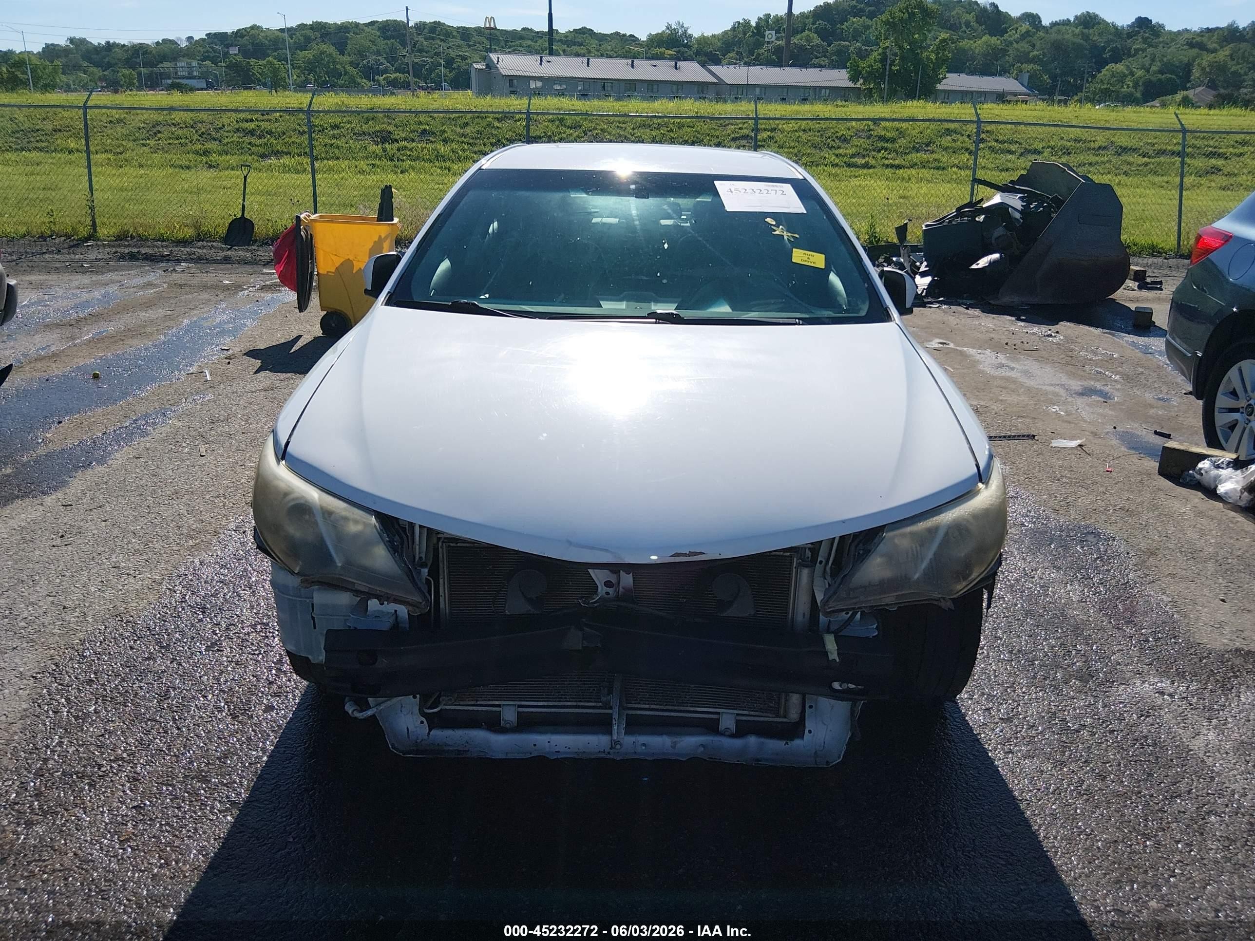 2014 Toyota Camry Se White vin: 4T1BF1FK0EU425431